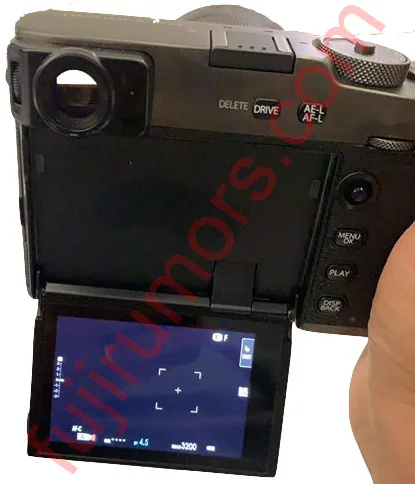 Lộ diện ảnh trên tay máy ảnh Fujifilm X-Pro3 với kiểu dáng máy film