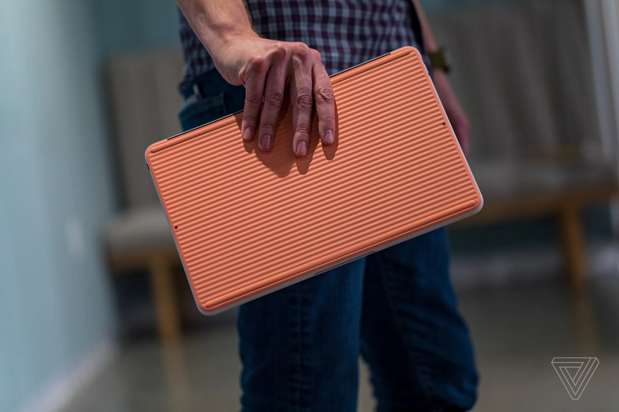 Google ra mắt Pixelbook Go nhỏ gọn, giá tốt trong số các Chromebook