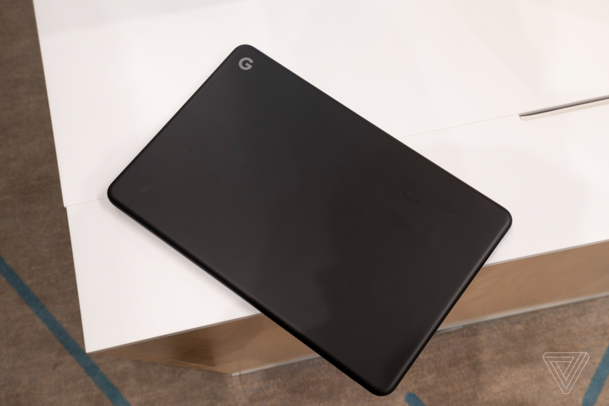 Google ra mắt Pixelbook Go nhỏ gọn, giá tốt trong số các Chromebook