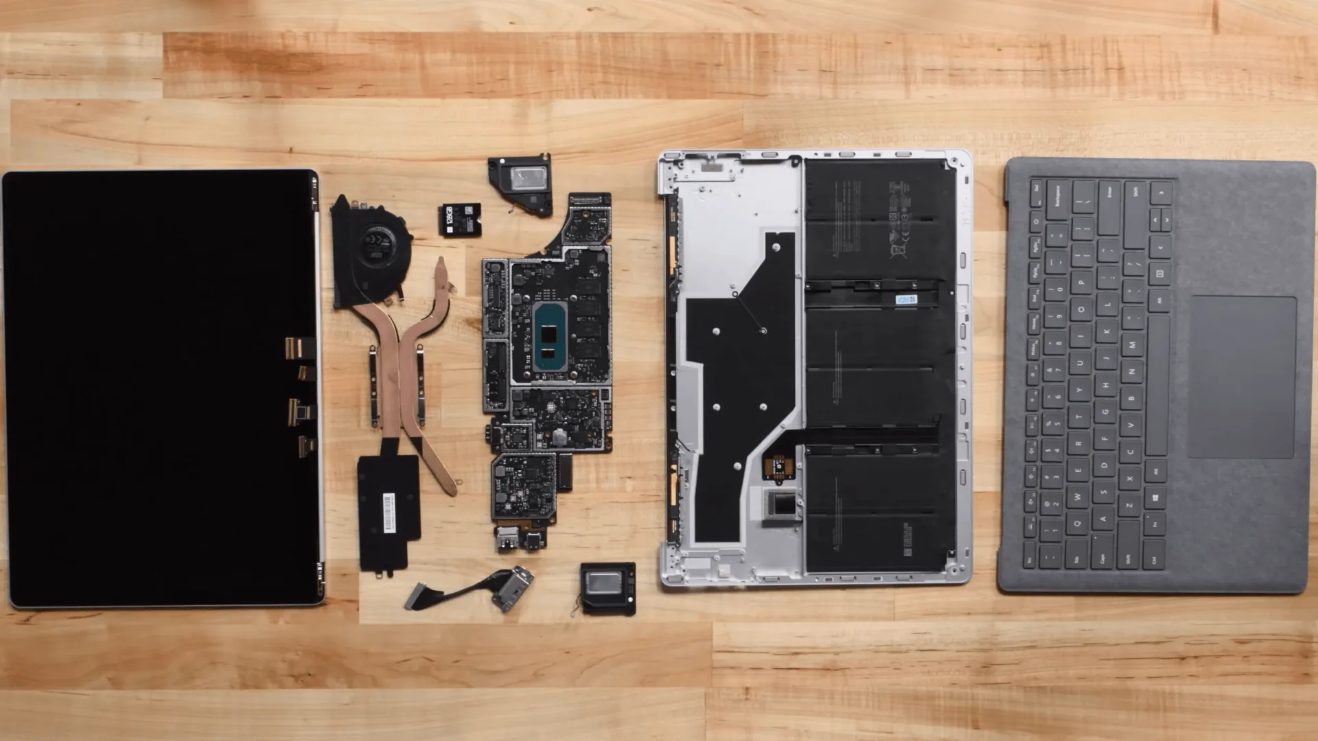 Microsoft sử dụng nam châm để Surface Laptop 3 dễ sửa hơn
