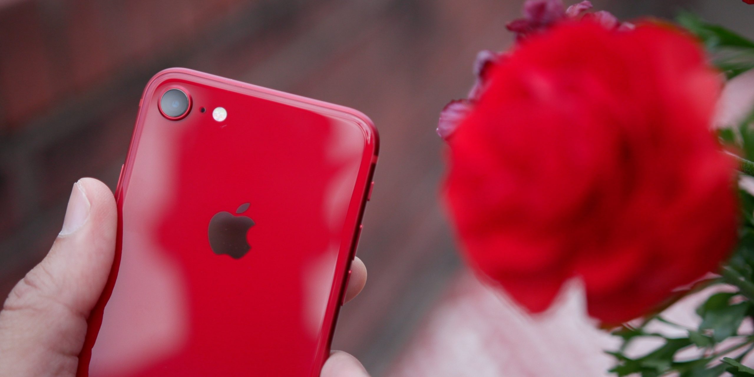 Ming-Chi Kuo: iPhone SE 2 thiết kế giống iPhone 8, giá khởi điểm 399 USD, tuỳ chọn bộ nhớ 64/128GB và có màu đỏ