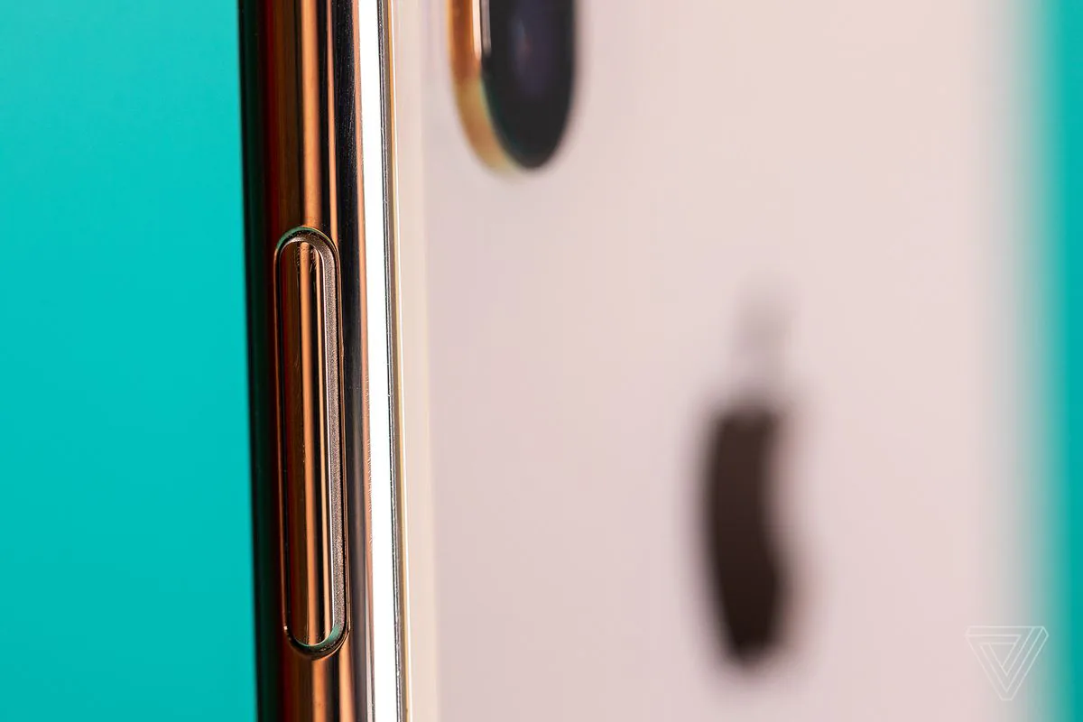 Sự phát triển công nghệ và nút nguồn trên iPhone X phản ánh tất cả thay đổi của smartphone