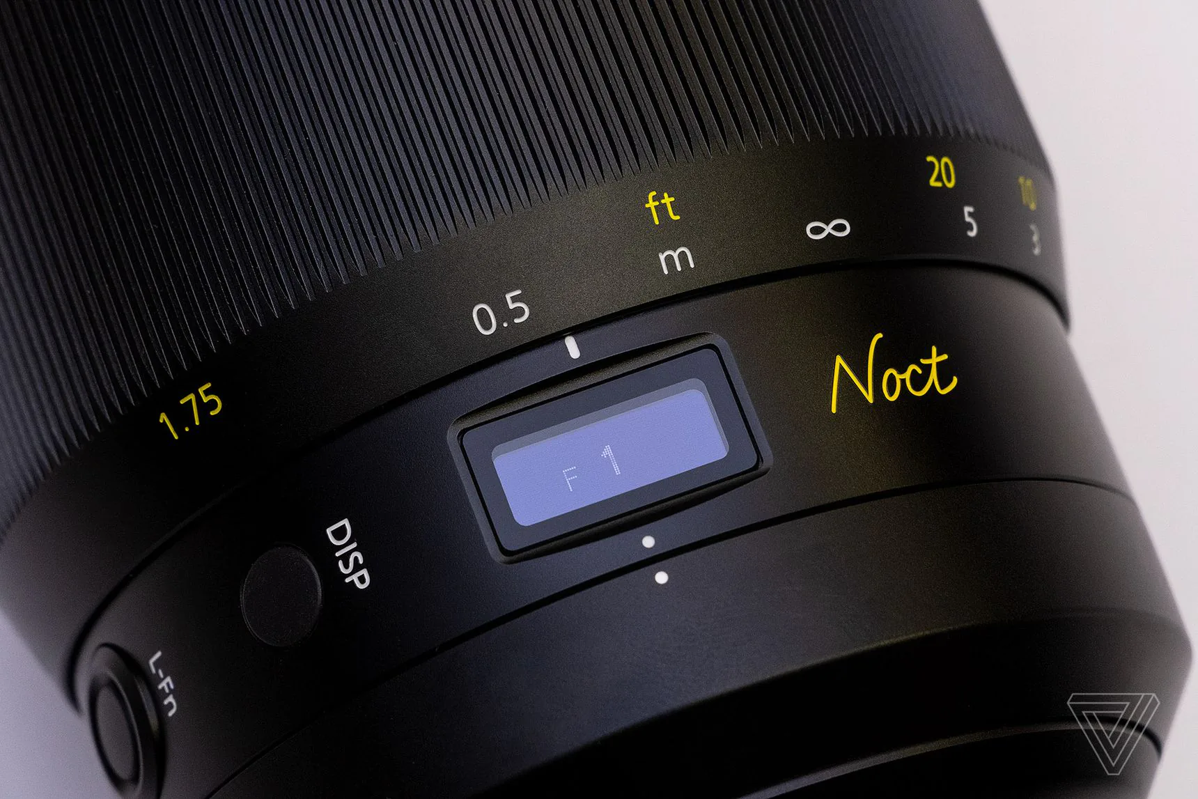 Nikon giới thiệu máy ảnh mirrorless Z50 gọn nhẹ và sử dụng cảm biến APS-C