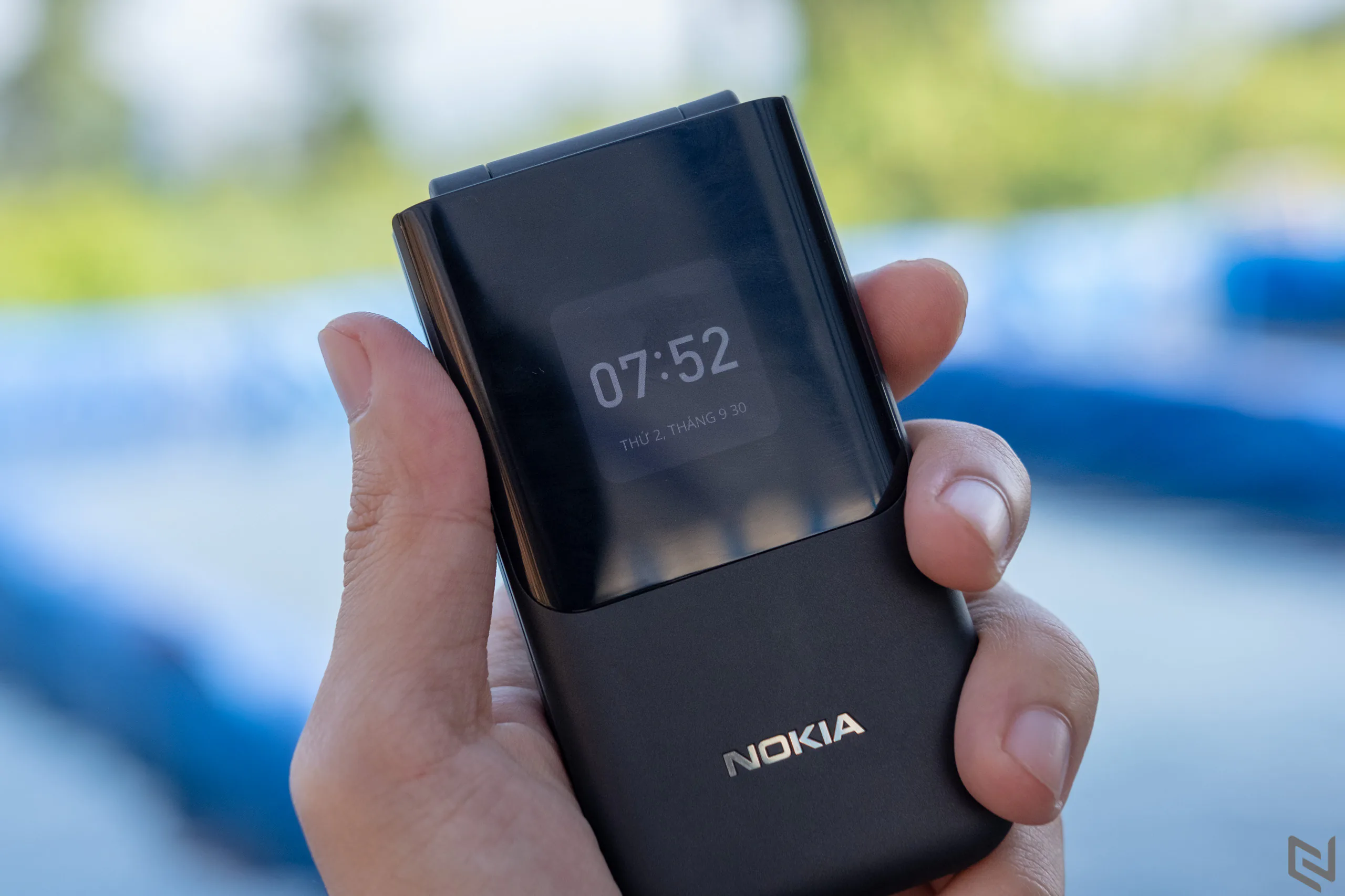 Đánh giá Nokia 2720 Flip: Không 'smart' nhưng vẫn đủ sức làm bao người thèm muốn