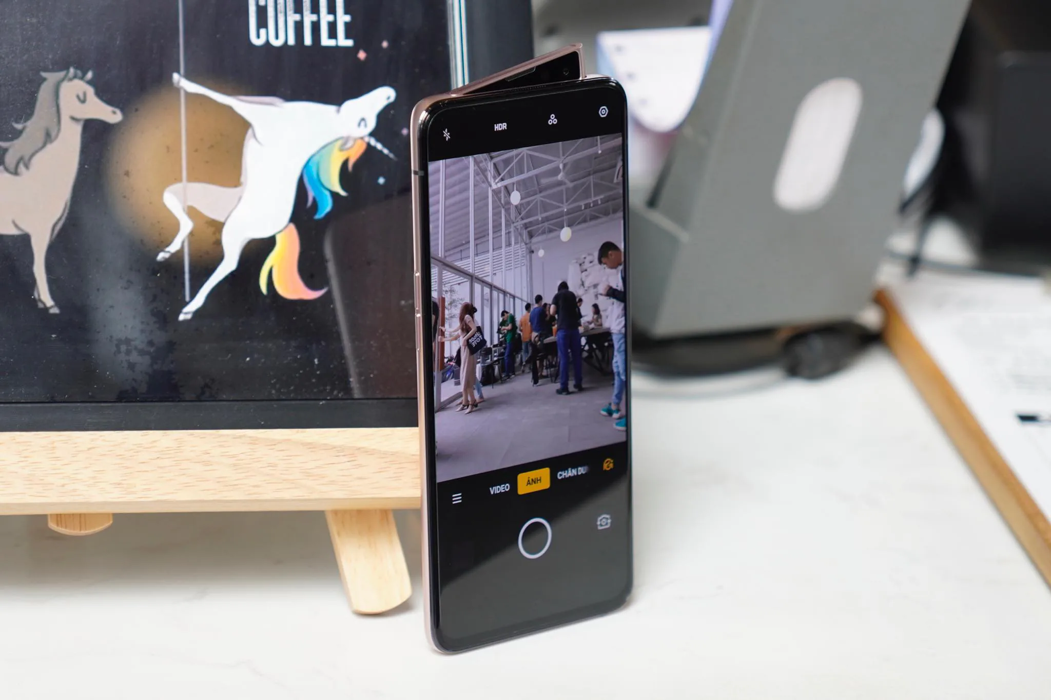 Mở hộp và đánh giá nhanh OPPO Reno2: Tinh hoa smartphone hội tụ