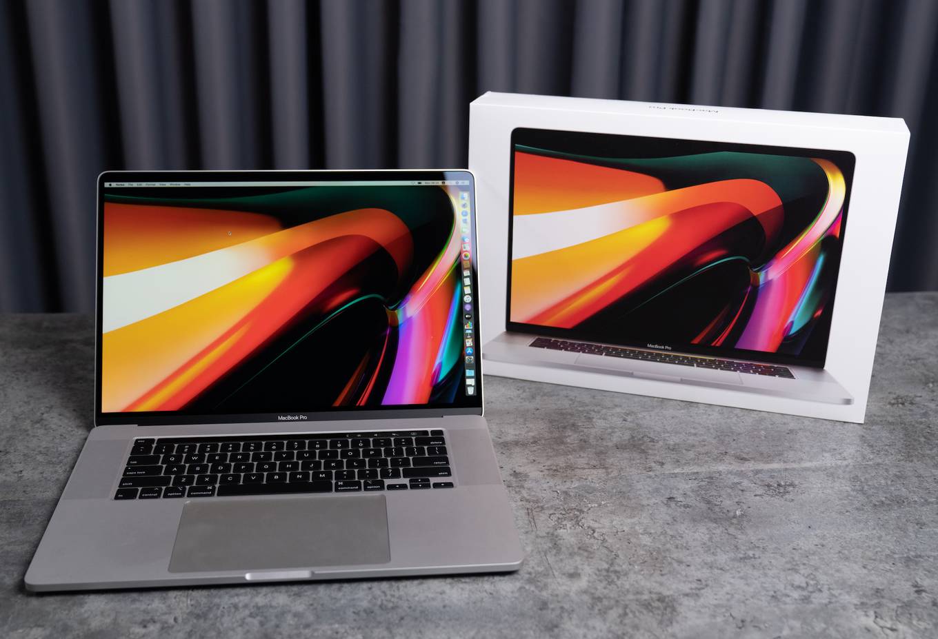 Toàn bộ MacBook sẽ được chuyển sang bàn phím mới, và không có bản 14-inch