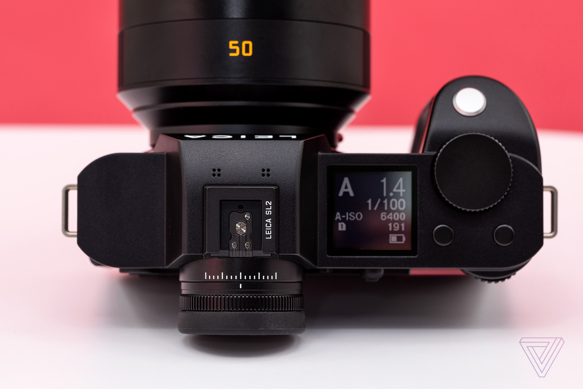 Leica ra mắt mirrorless full-frame SL2, trang bị màn hình cảm ứng có độ phân giải cao hơn thế hệ đầu