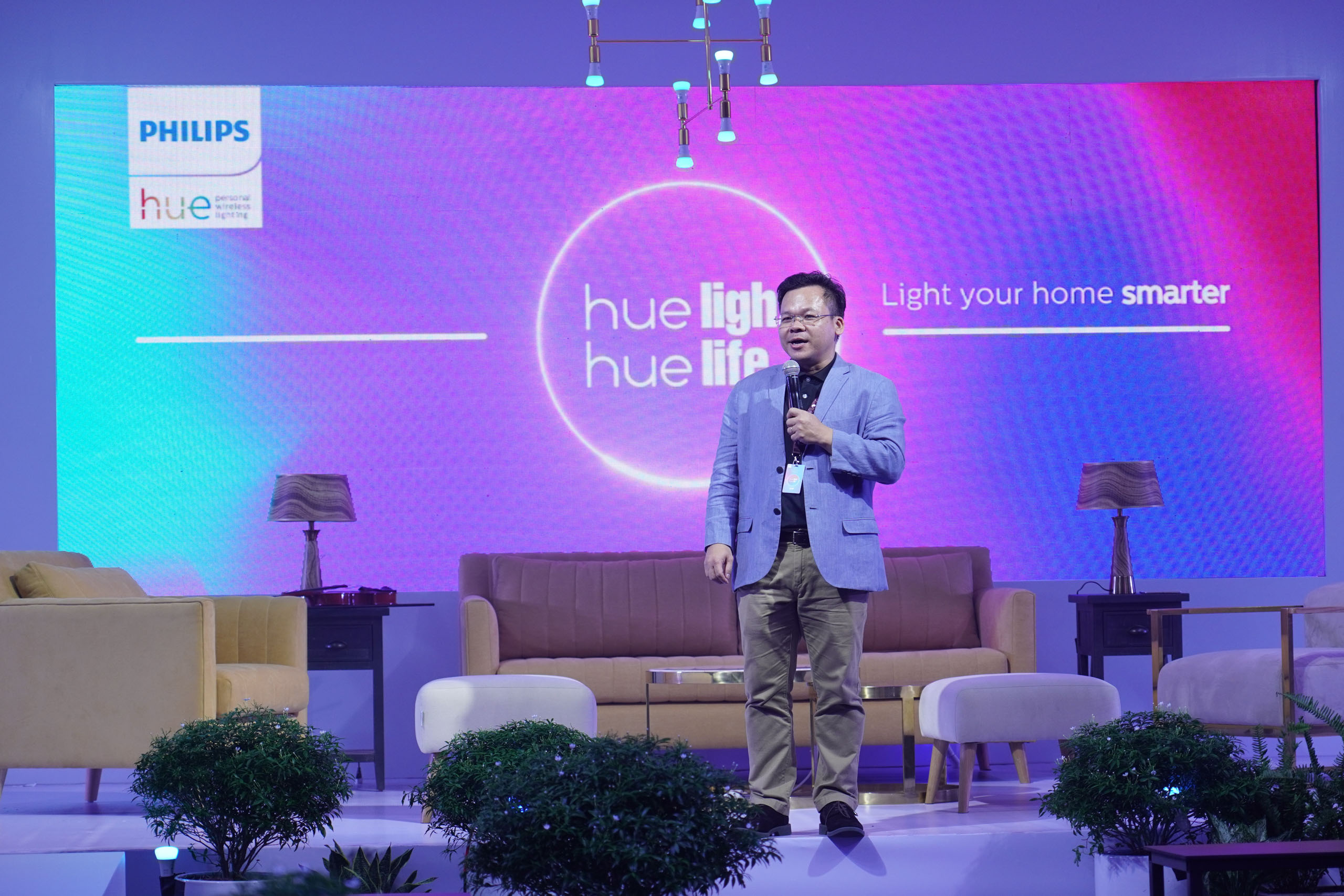 Hệ thống chiếu sáng thông minh Signify Philips Hue ra mắt thị trường Việt