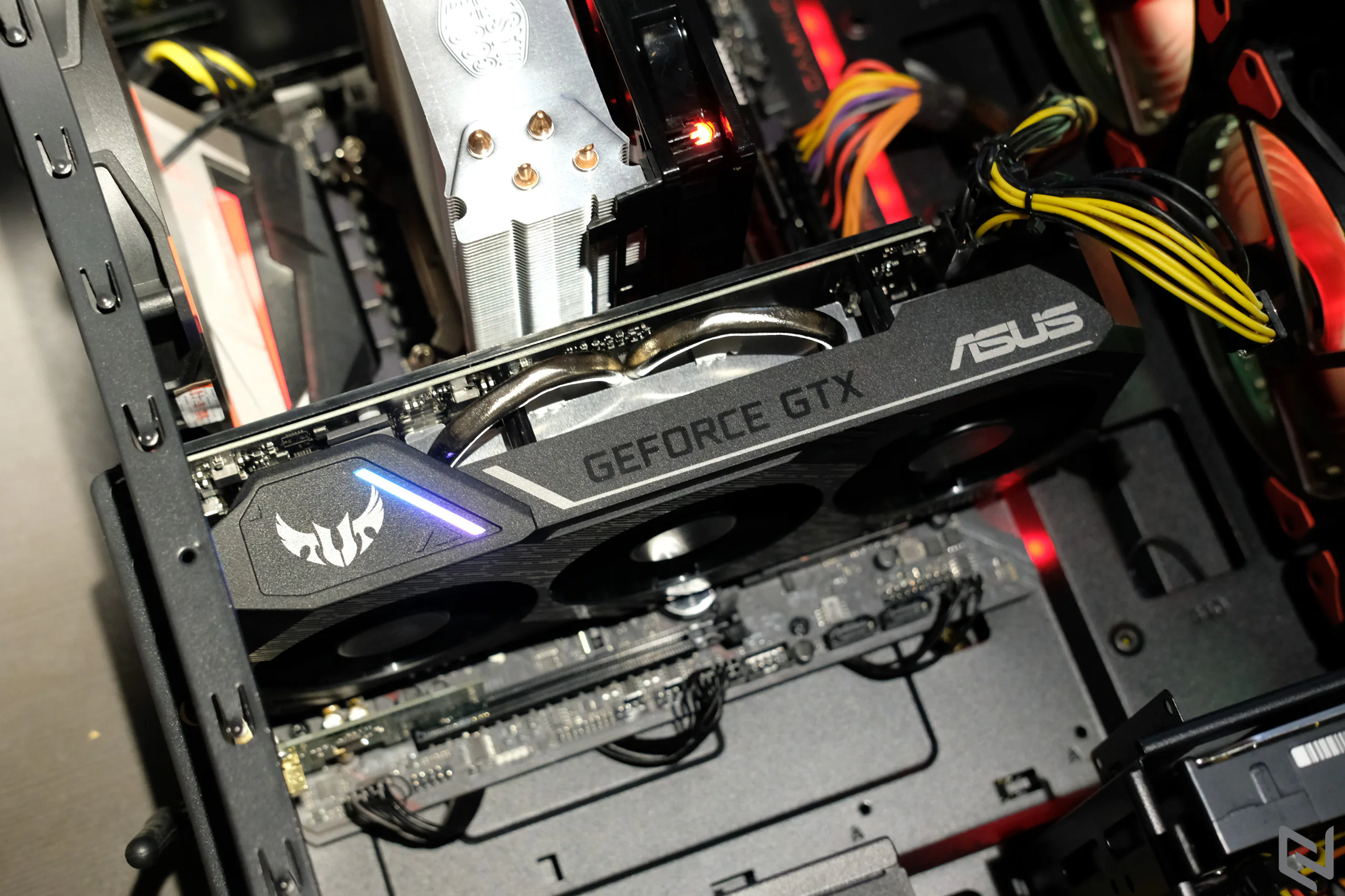 Mở hộp ASUS TUF Gaming X3 GTX 1660 Super OC: Chiến mọi tựa game ở độ phân giải Full HD