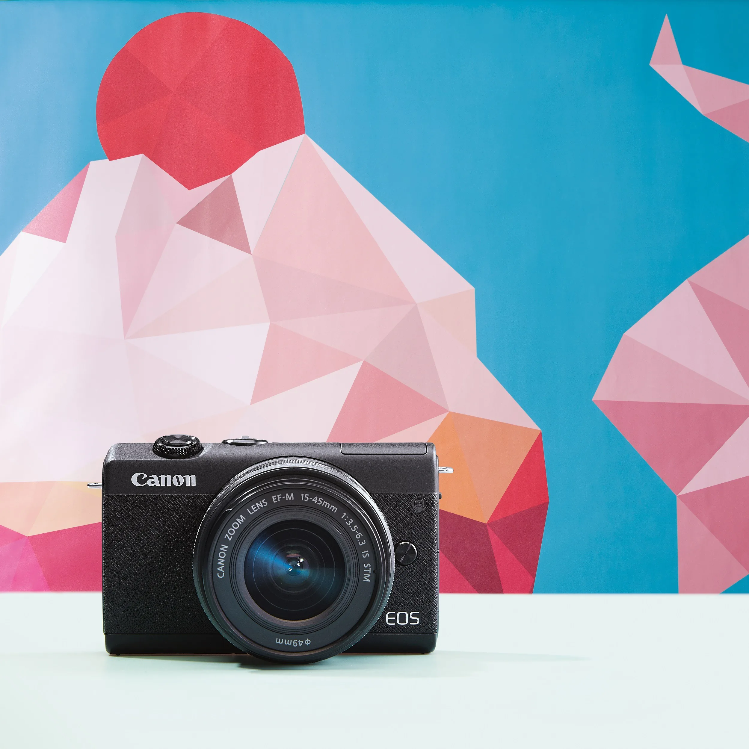 Canon ra mắt máy ảnh EOS M200 giá từ 15,900,000 VND