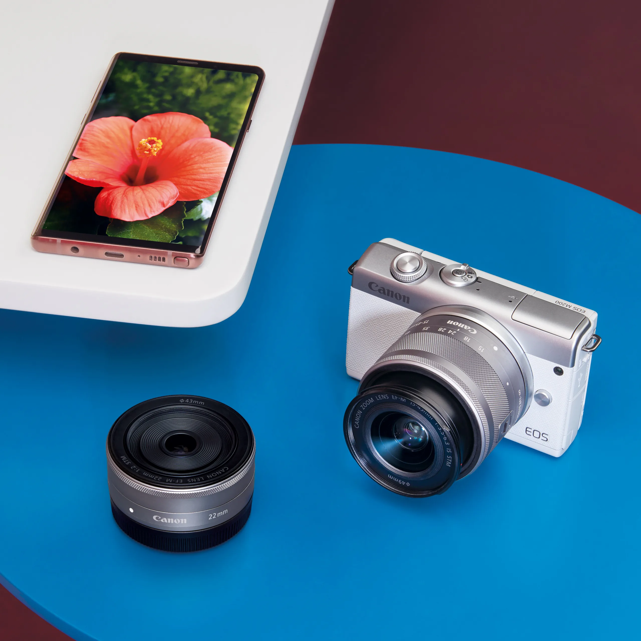 Canon ra mắt máy ảnh EOS M200 giá từ 15,900,000 VND