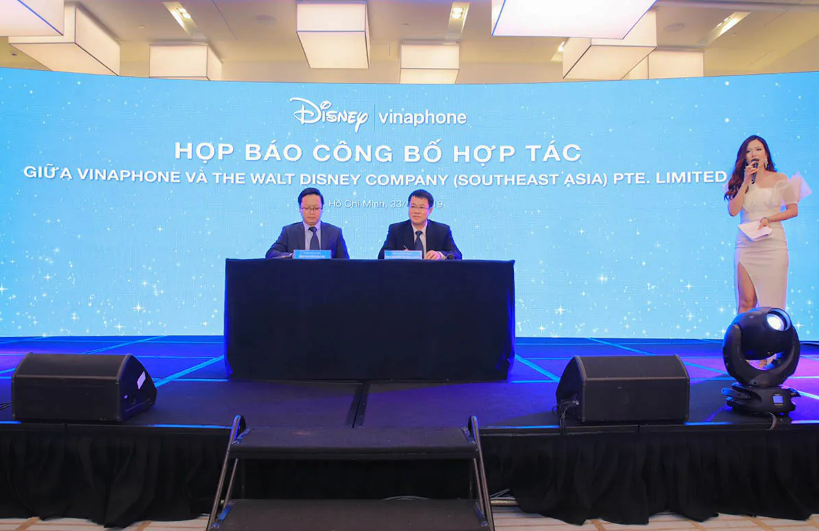 Vinaphone ký kết hợp tác với Walt Disney, số hóa thế giới Disney trên nền tảng di động
