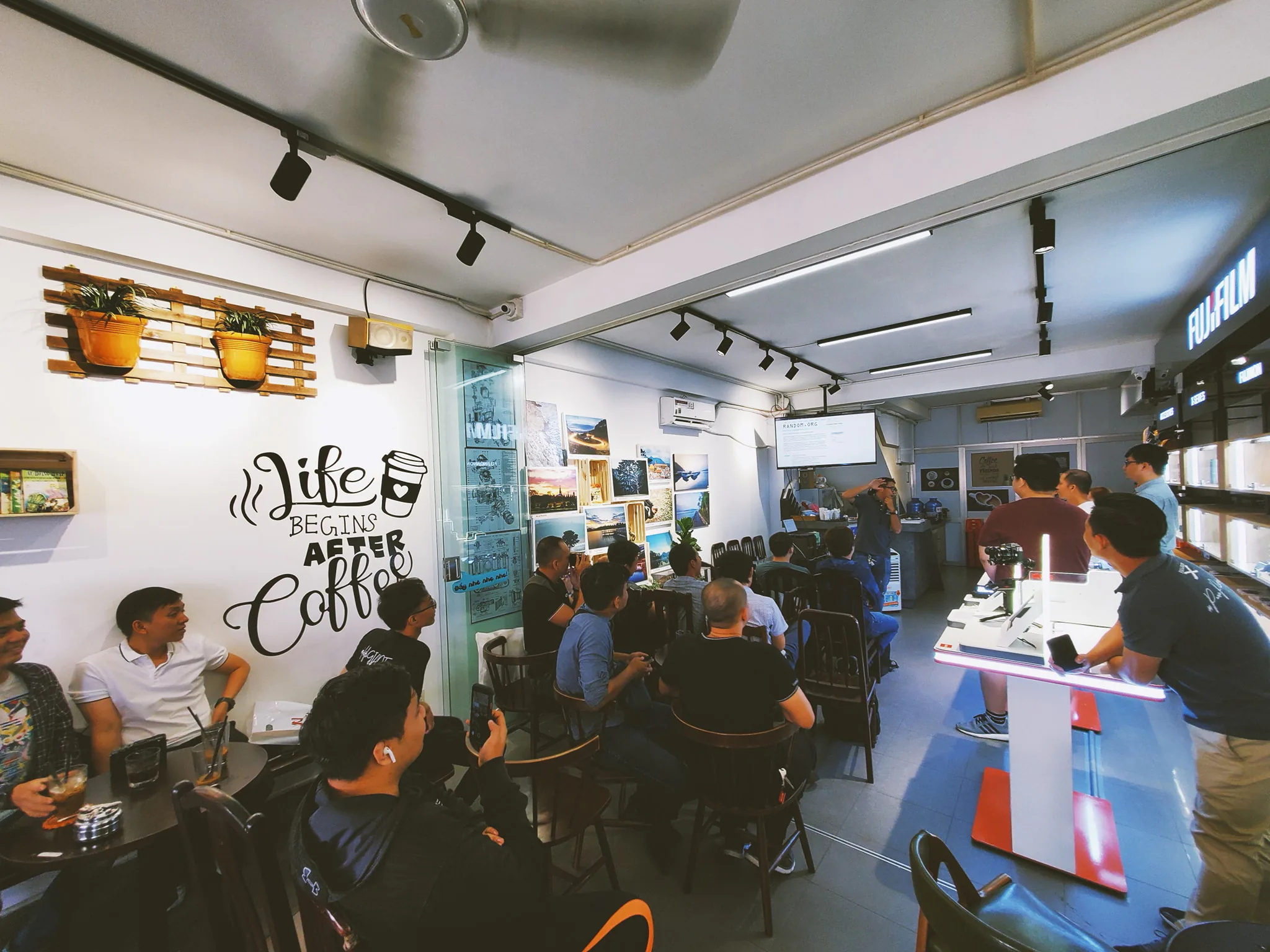 Hình ảnh buổi workshop trải nghiệm Fujifilm X-Pro3 cùng WinWinStore