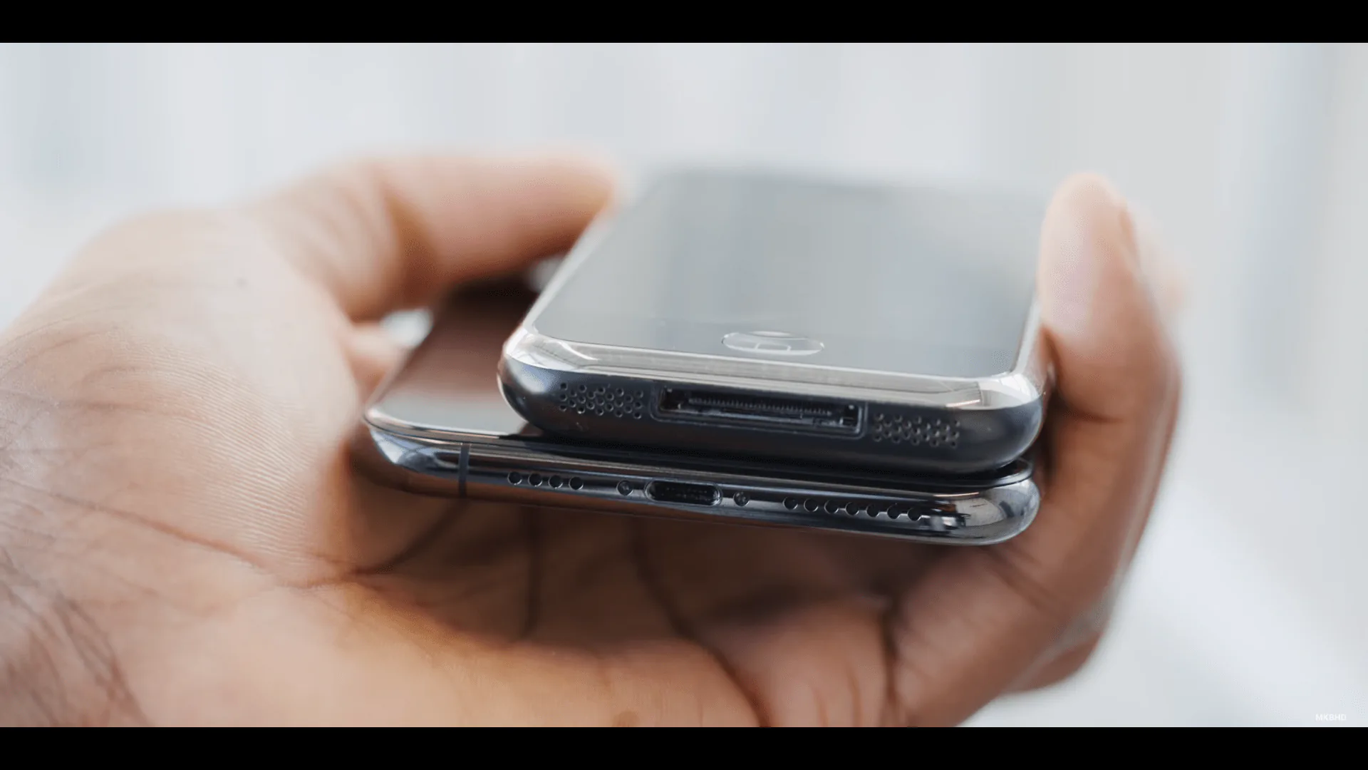 So sánh iPhone 11 Pro và iPhone 1: Nhiều thay đổi và phát triển, nhưng vẫn có thứ trường tồn và làm nên thương hiệu "iPhone"