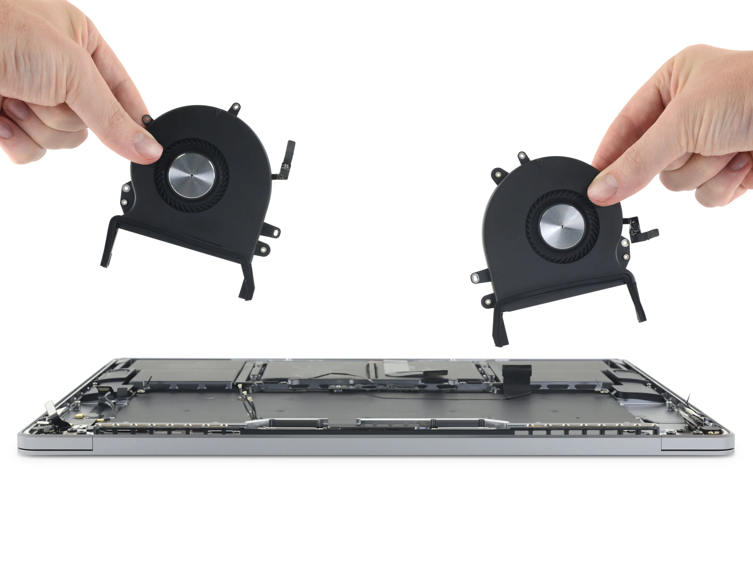 Tháo tung MacBook Pro 16-inch cùng iFixit: Pin lớn hơn, loa lớn hơn, không thể nâng cấp cấu hình bổ sung