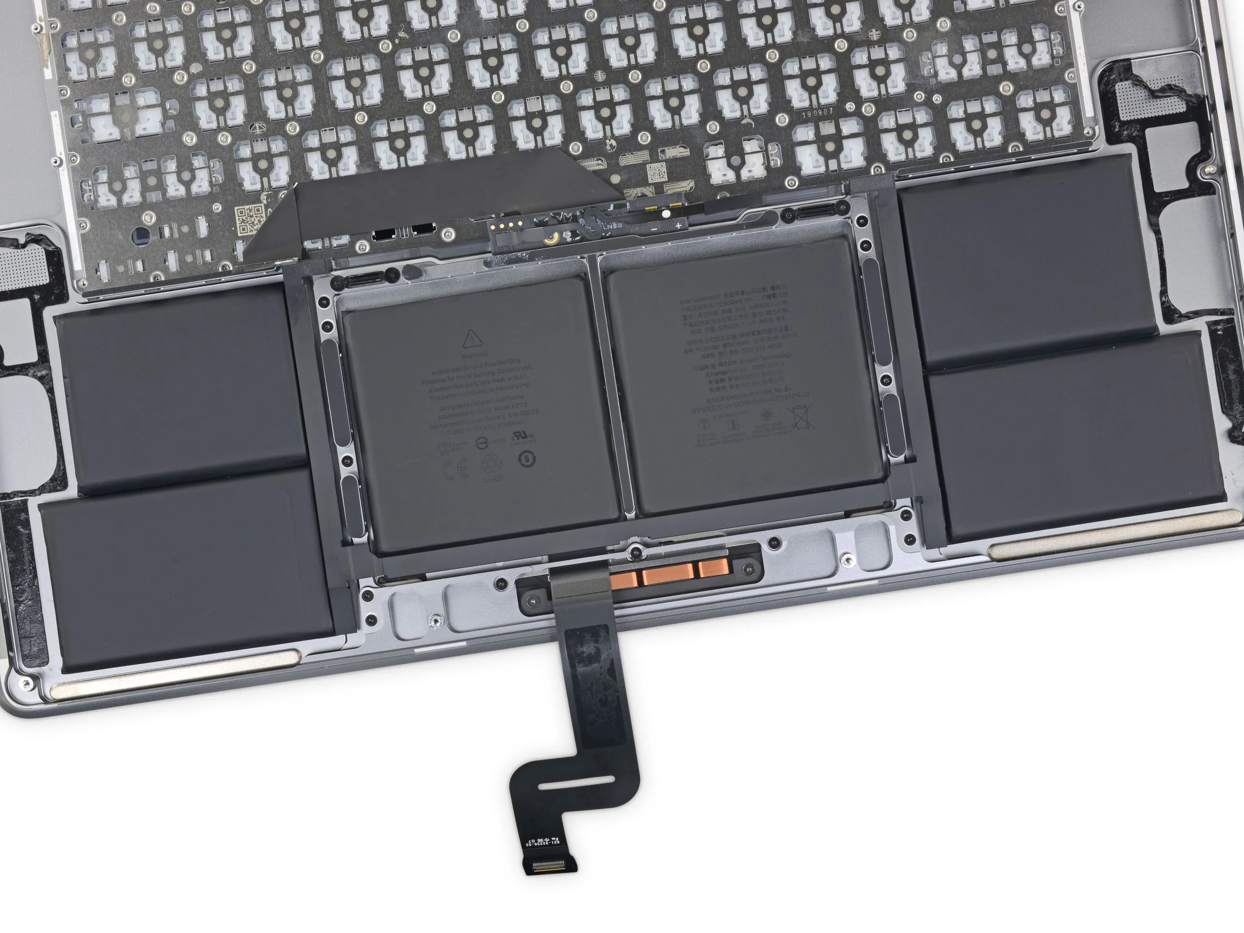 Tháo tung MacBook Pro 16-inch cùng iFixit: Pin lớn hơn, loa lớn hơn, không thể nâng cấp cấu hình bổ sung