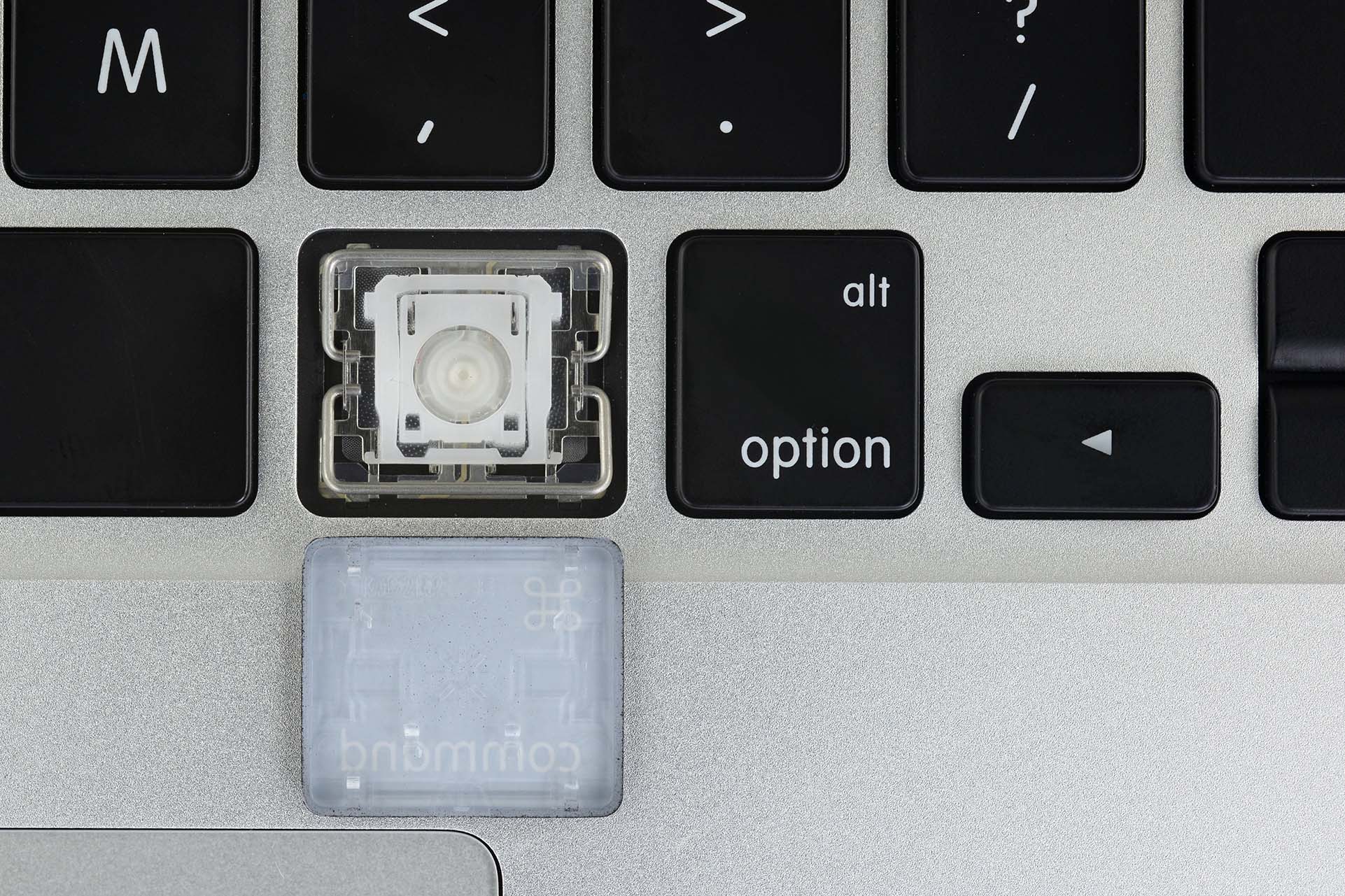 iFixit xác nhận bàn phím mới trên MacBook Pro 16-inch chính là bàn phím "cũ"