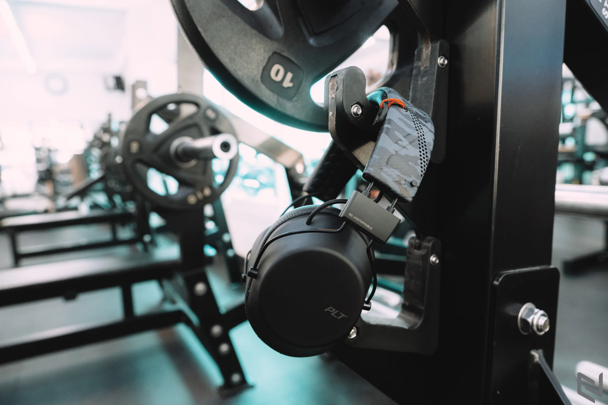 Trên tay Plantronics BackBeat Fit 6100: Tai nghe dành riêng cho người tập gym