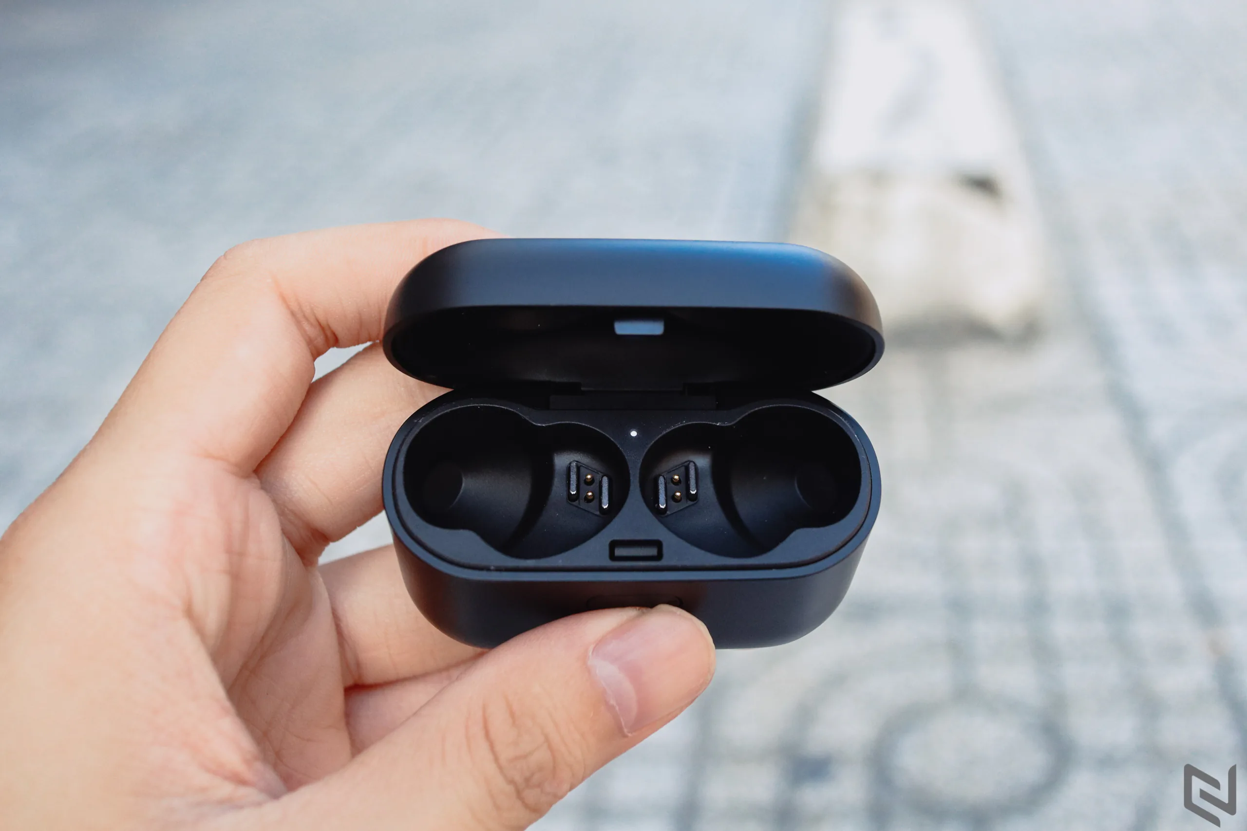 Trên tay và đánh giá nhanh tai nghe true wireless Plantronics BackBeat Pro 5100