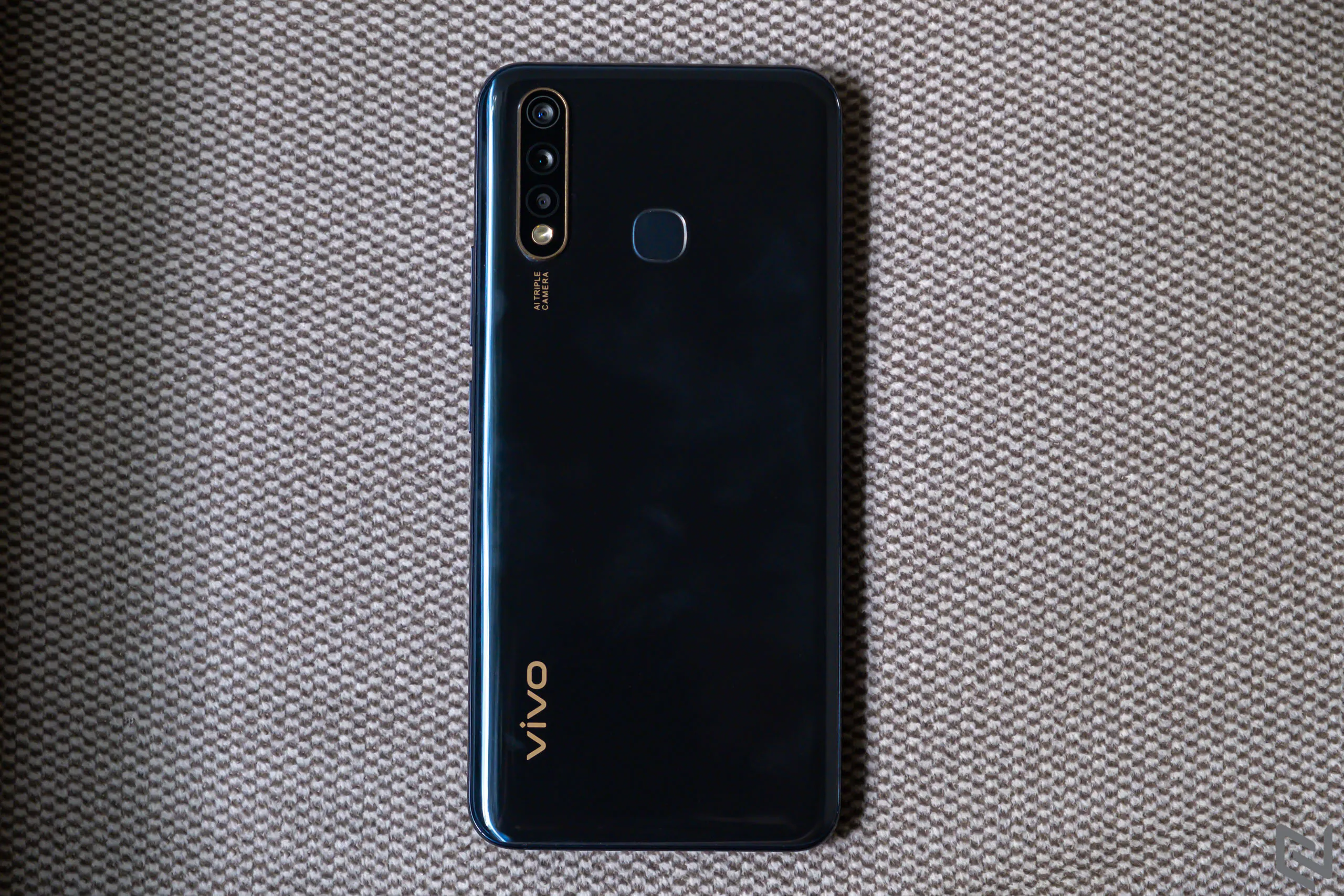Đánh giá vivo Y19: Thiết kế đẹp, pin trâu 5,000mAh, 6GB RAM và giá tốt