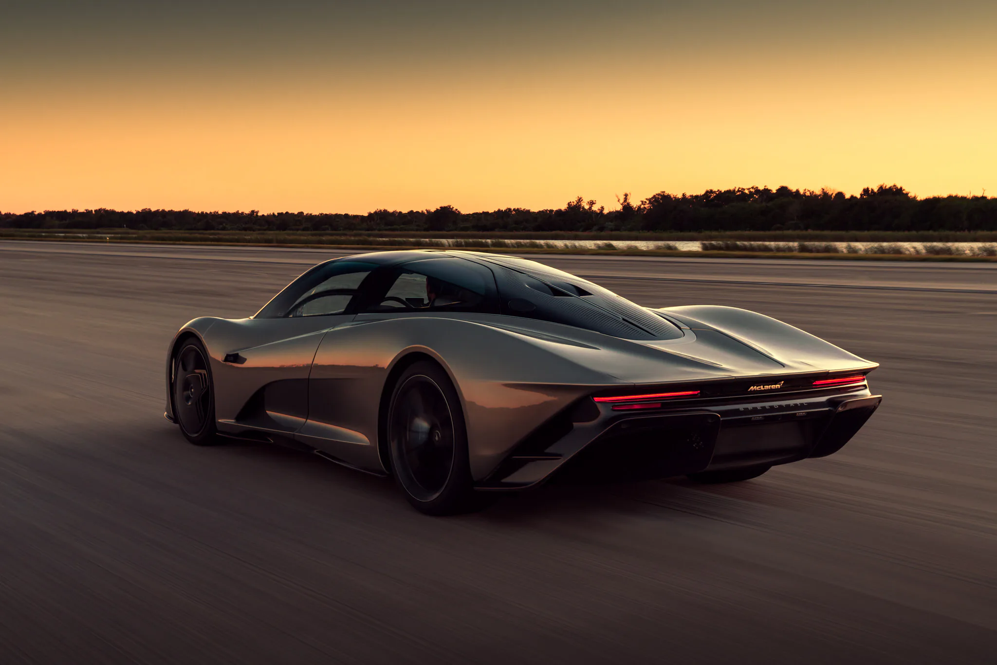 McLaren Speedtail đạt vận tốc 403 km/h tới tận 30 lần tại Trung tâm Vũ trụ Kennedy