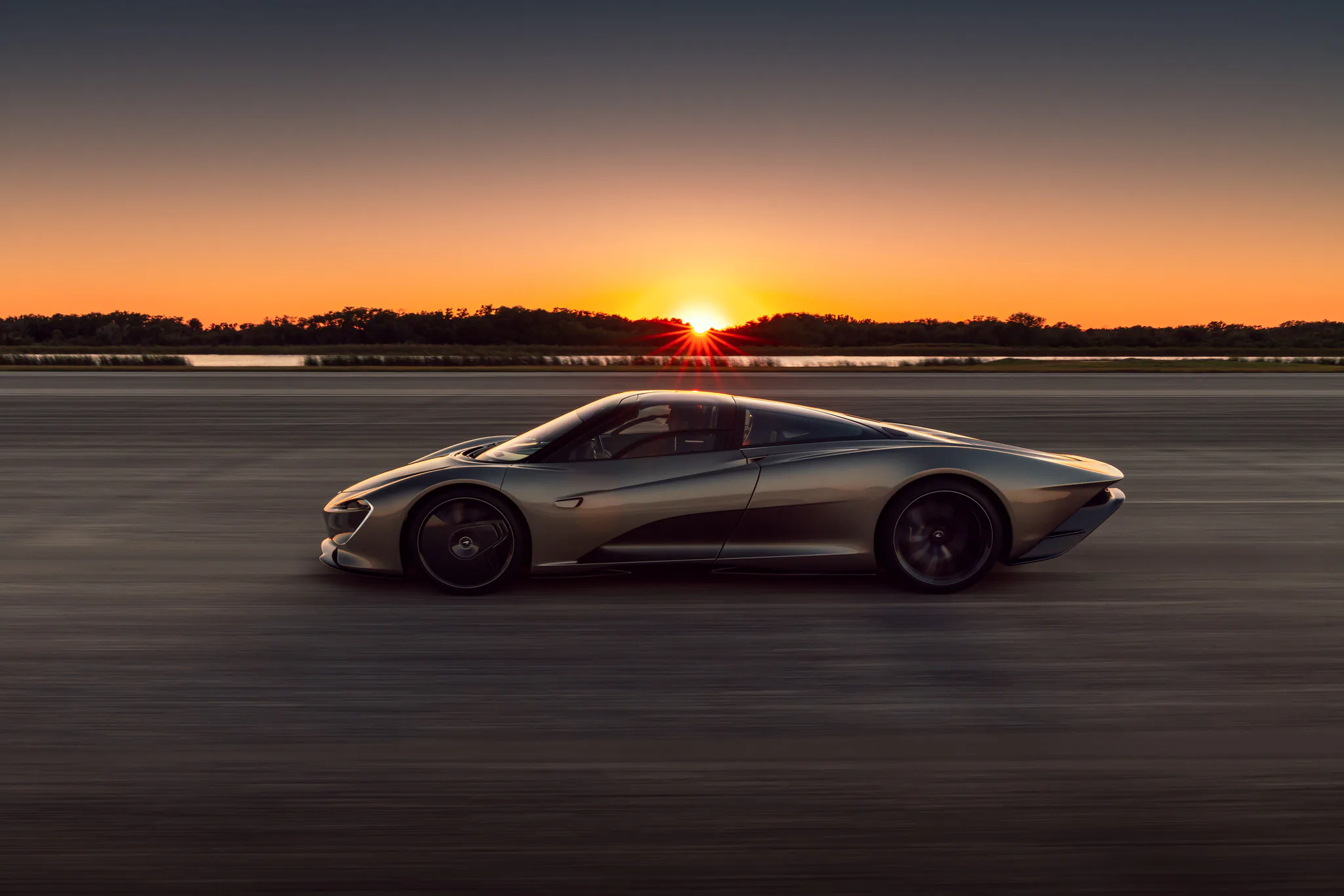 McLaren Speedtail đạt vận tốc 403 km/h tới tận 30 lần tại Trung tâm Vũ trụ Kennedy