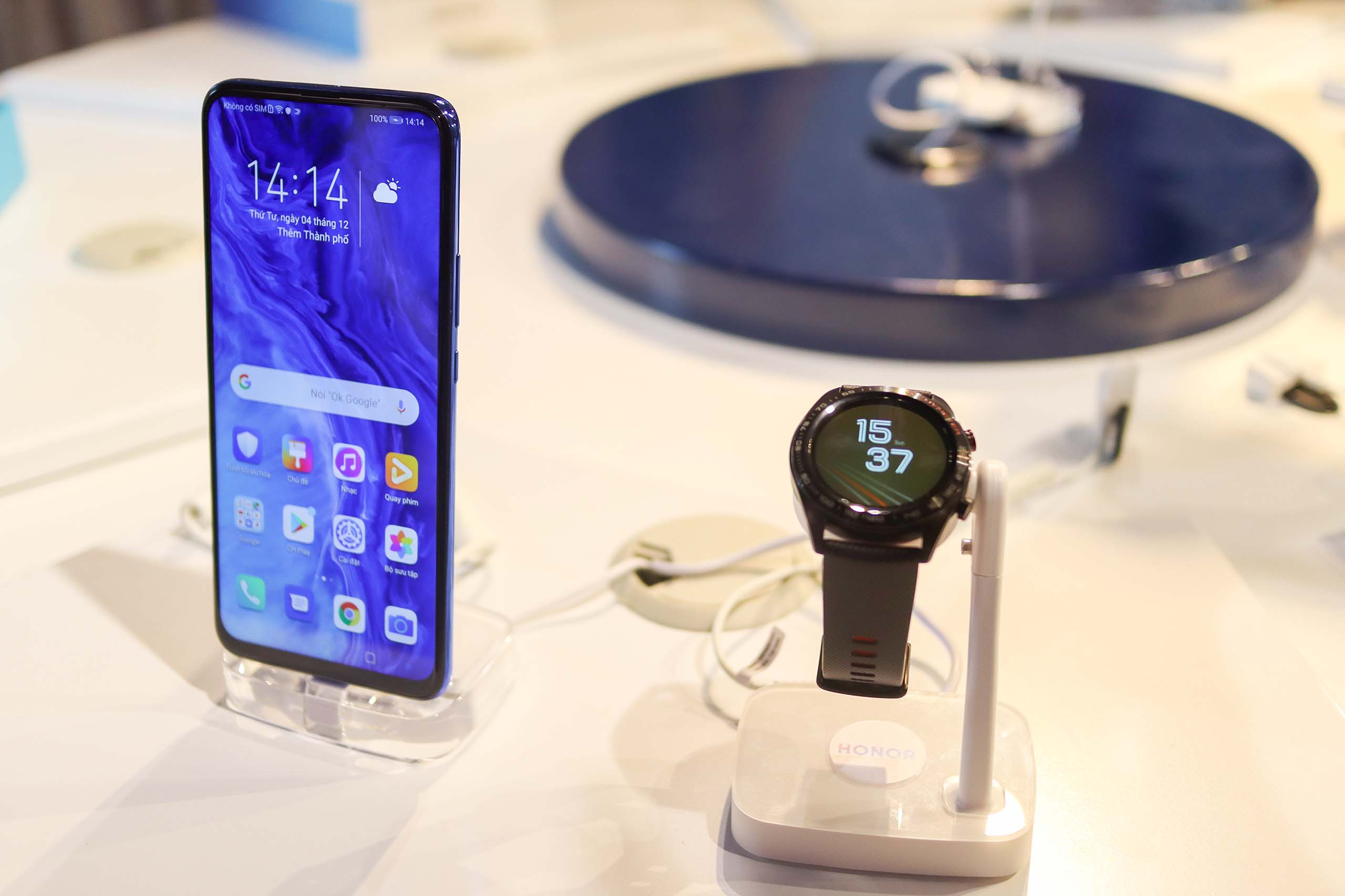HONOR ra mắt điện thoại HONOR 9X với bộ ba camera 48MP, đồng hồ thông minh Watch Magic và giới thiệu hệ sinh thái IoT tại Việt Nam