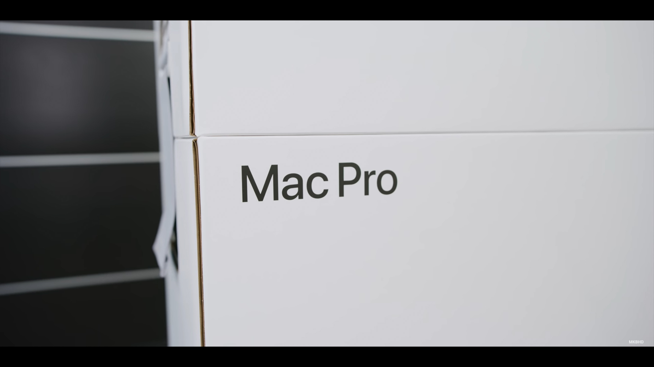 Mở hộp Mac Pro 2019: Quá mạnh, quá nhanh và còn rất yên tĩnh
