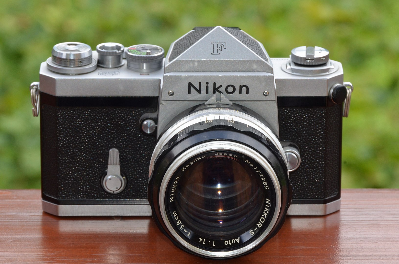 Nikon-F.jpg