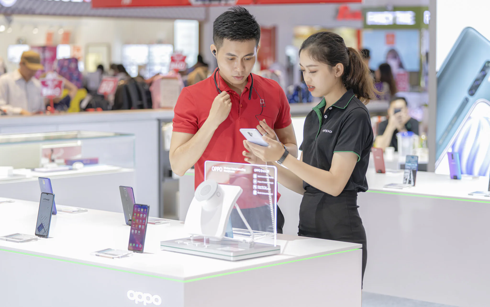 OPPO khai trương cửa hàng trải nghiệm phiên bản 3.0 tại Sense City tăng cường trải nghiệm cho người dùng