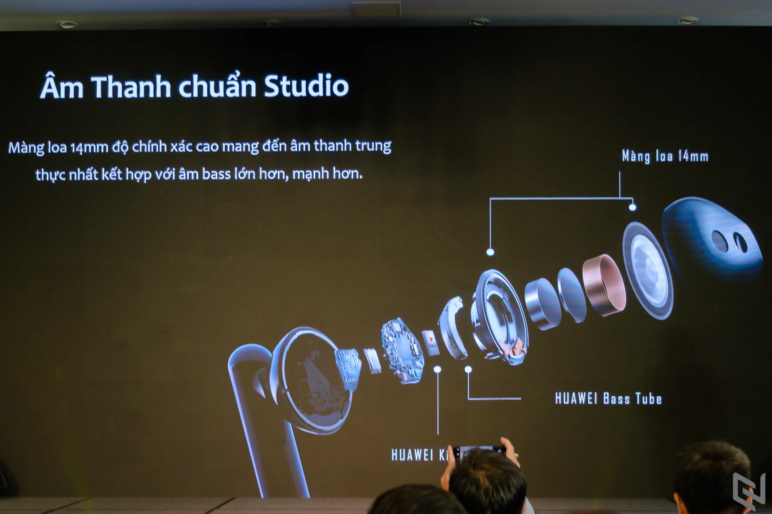 Tai nghe Huawei Freebuds 3, thiết kế earbuds nhưng có chống ồn chủ động, giá 4.3 triệu