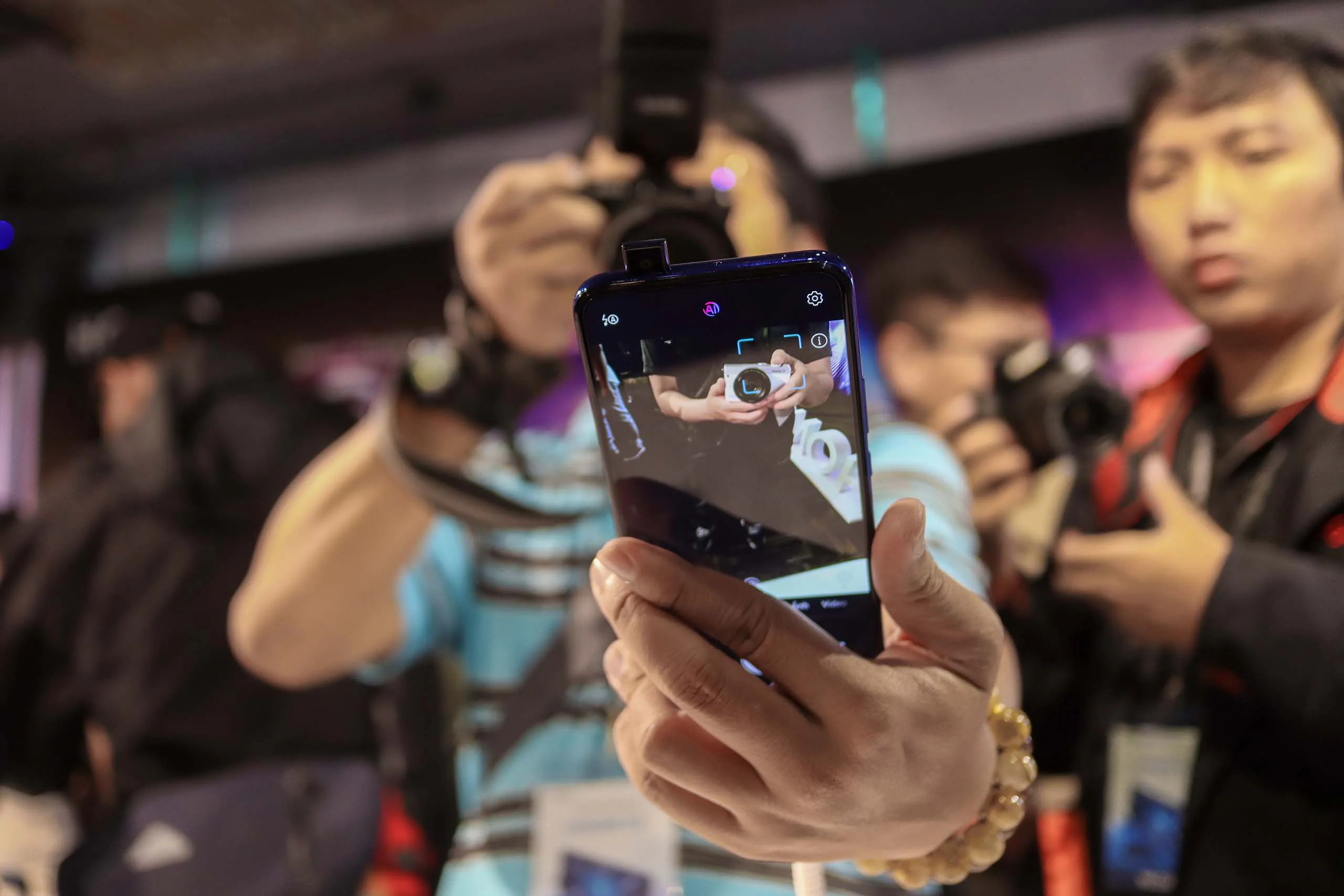HONOR ra mắt điện thoại HONOR 9X với bộ ba camera 48MP, đồng hồ thông minh Watch Magic và giới thiệu hệ sinh thái IoT tại Việt Nam