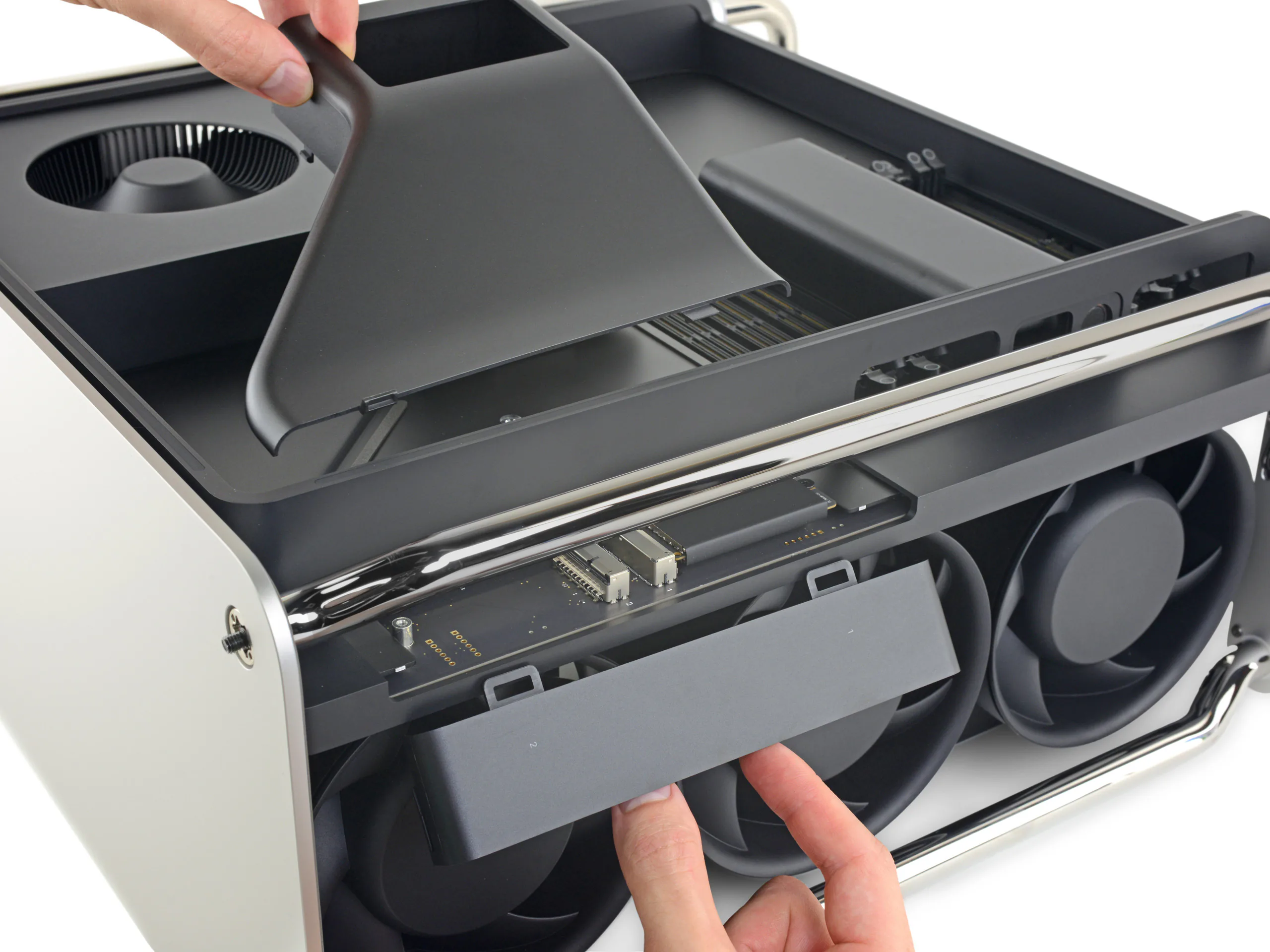 Tháo tung Mac Pro 2019 cùng iFixit, sản phẩm dễ sửa chữa nhất của Apple