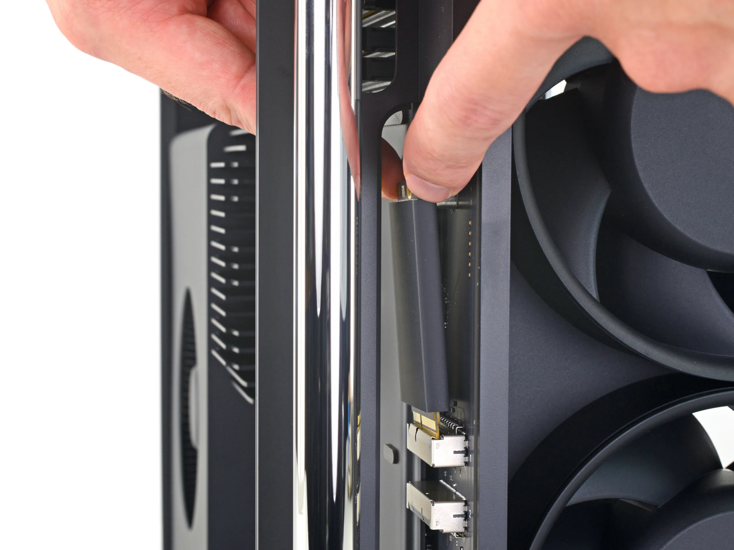 Tháo tung Mac Pro 2019 cùng iFixit, sản phẩm dễ sửa chữa nhất của Apple
