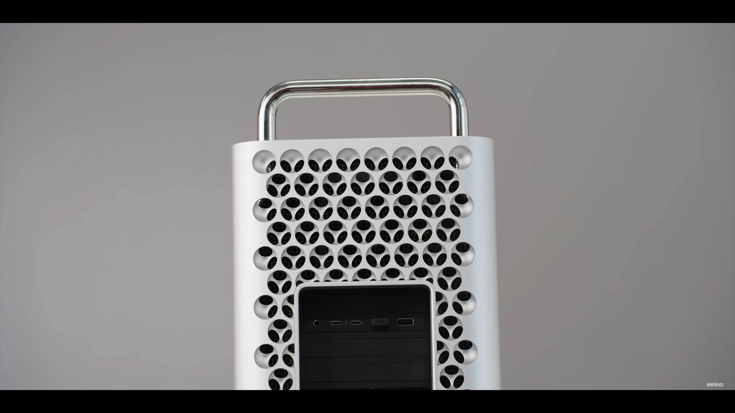 Mở hộp Mac Pro 2019: Quá mạnh, quá nhanh và còn rất yên tĩnh