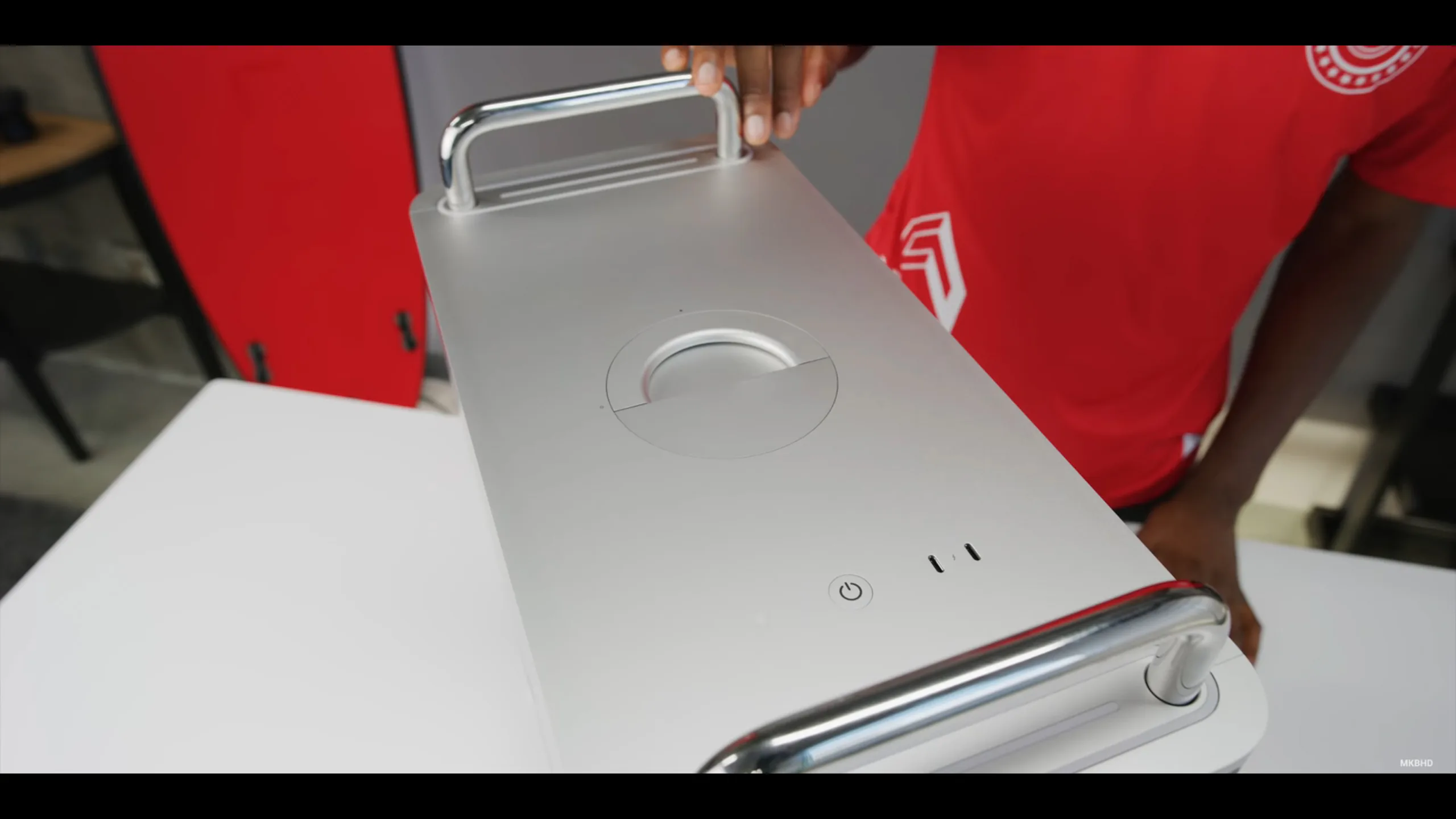Mở hộp Mac Pro 2019: Quá mạnh, quá nhanh và còn rất yên tĩnh