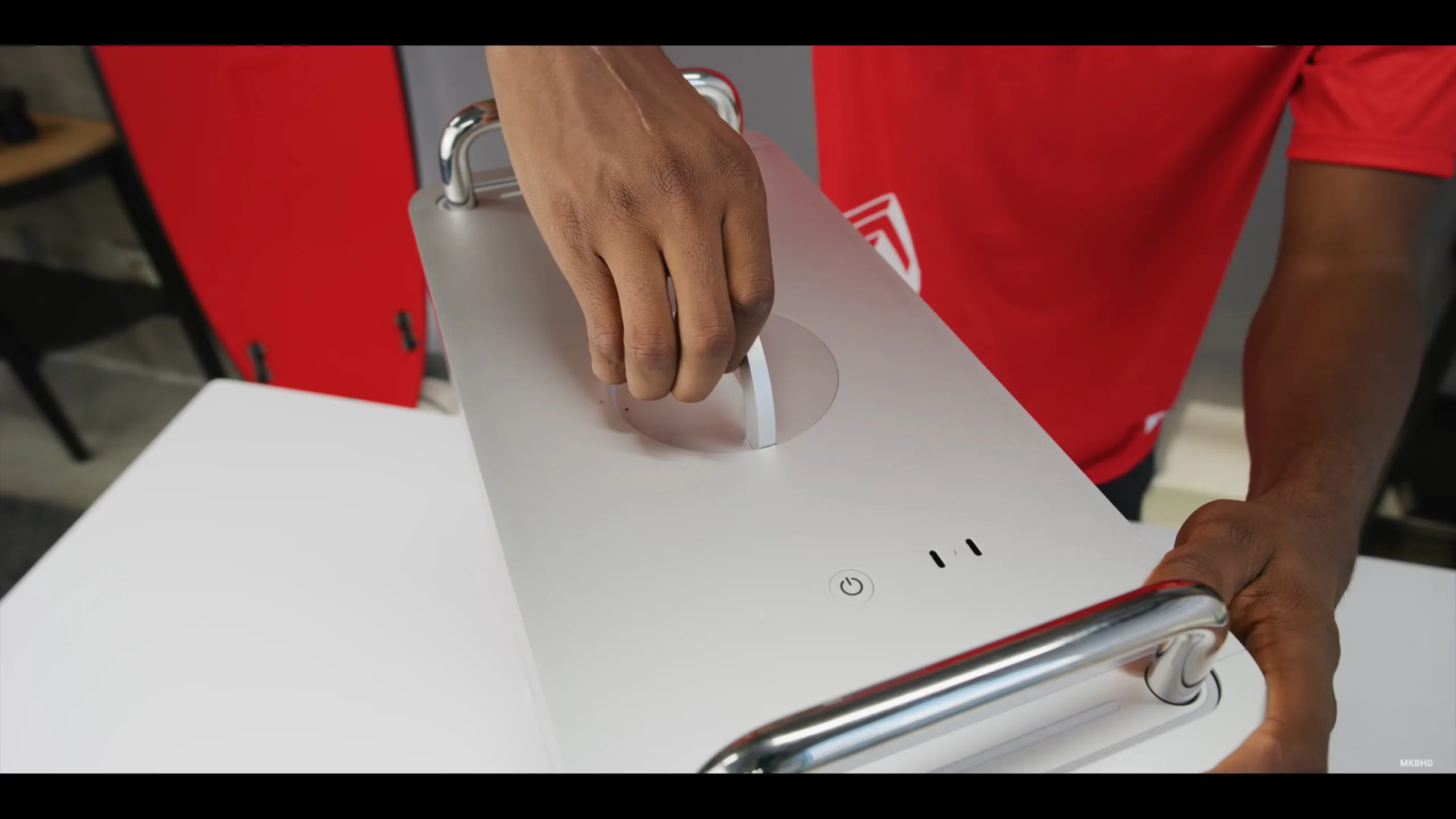 Mở hộp Mac Pro 2019: Quá mạnh, quá nhanh và còn rất yên tĩnh
