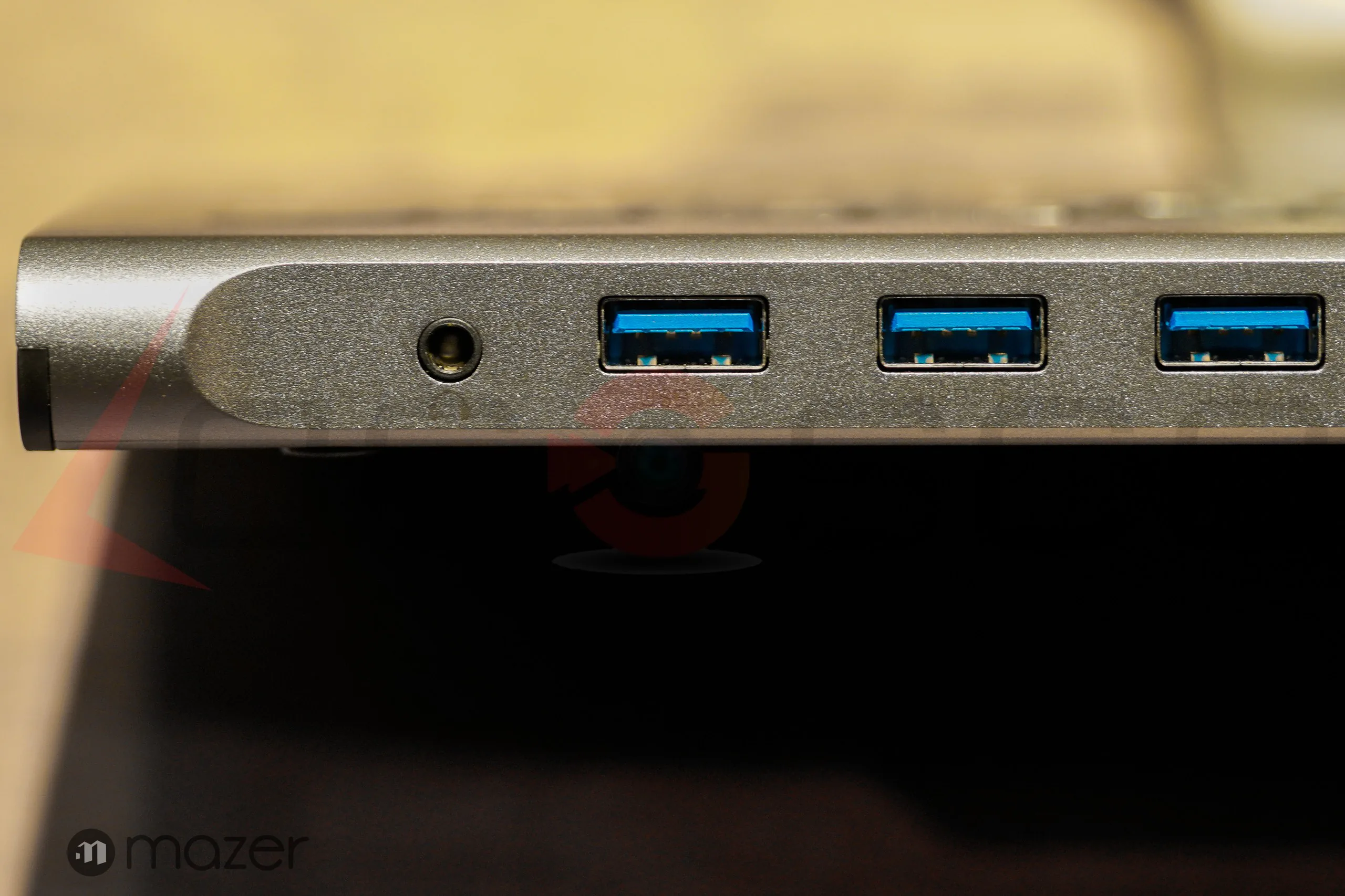 Trên tay bàn phím đa năng Mazer Type-C Pro Hub Keyboard: Hoàn thiện cao cấp, tiện lợi với đầy đủ cổng kết nối