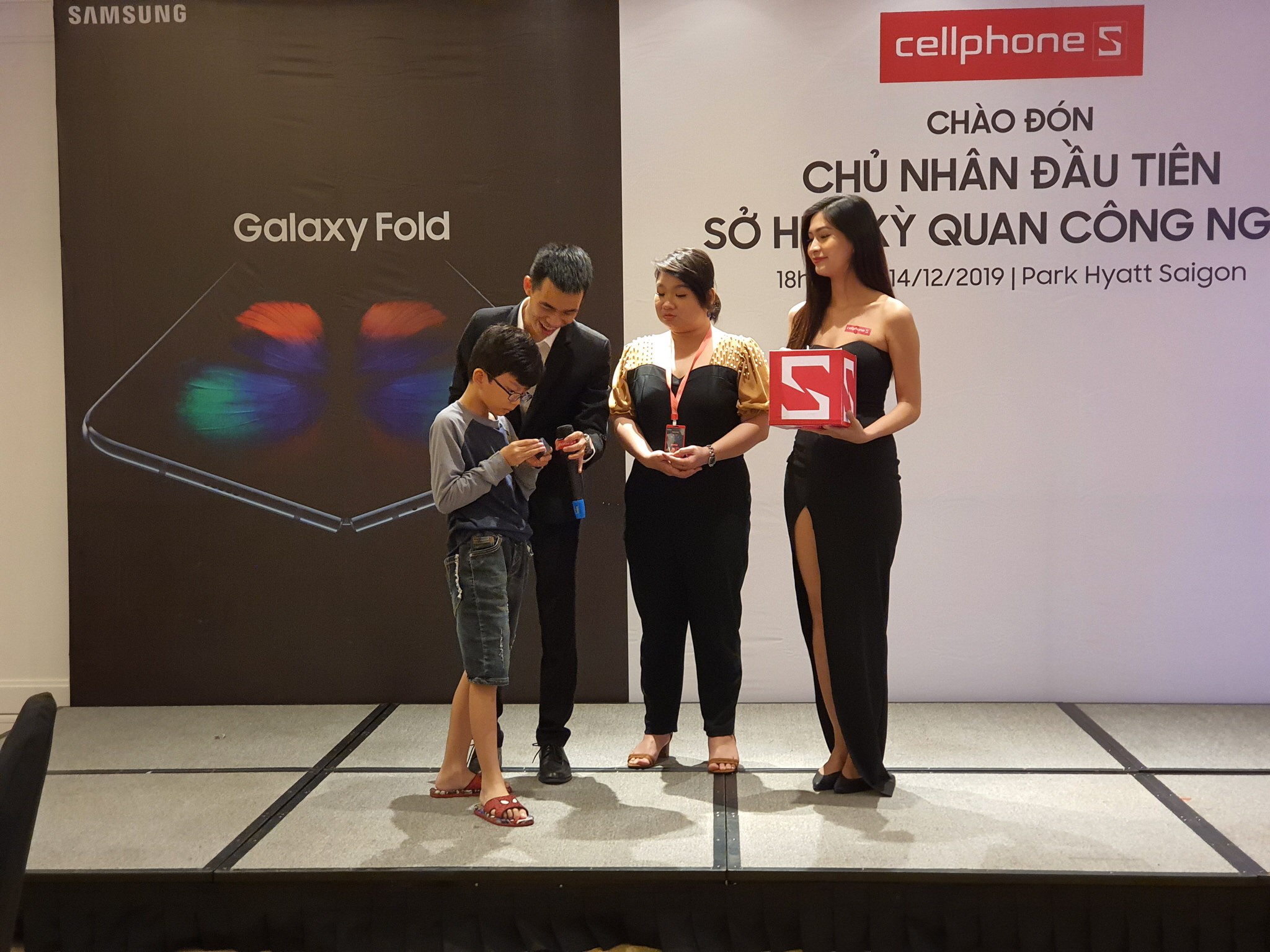 Hình ảnh buổi mở bán Galaxy Fold chính hãng tại CellphoneS