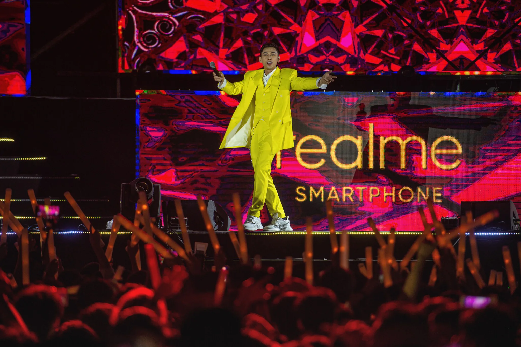 Realme Connection “công phá” giới trẻ thủ đô, quy tụ gần 40,000 người tham dự