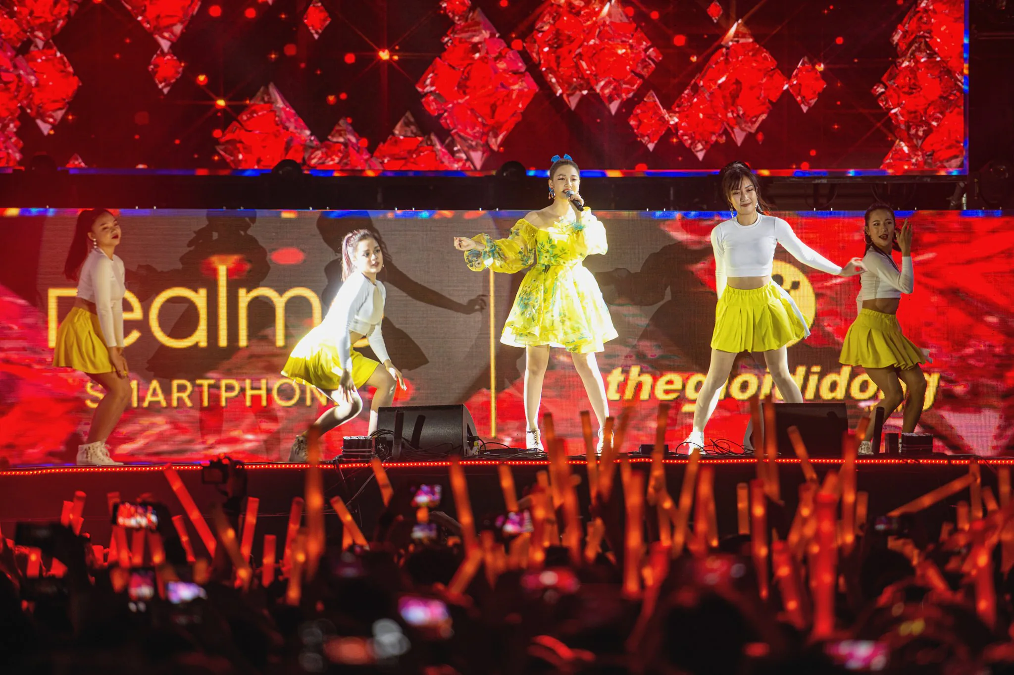 Realme Connection “công phá” giới trẻ thủ đô, quy tụ gần 40,000 người tham dự