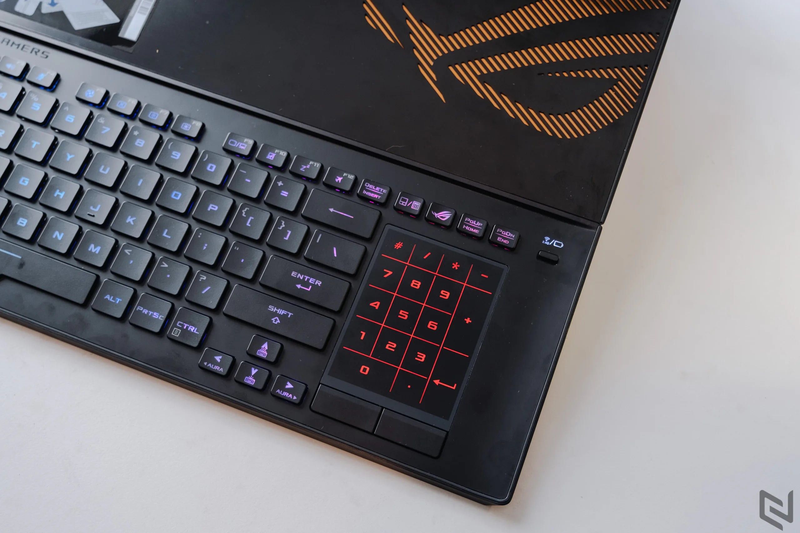 Trên tay ASUS ROG Mothership - "tàu mẹ" chơi game cực mạnh mà ai cũng muốn được "lái"