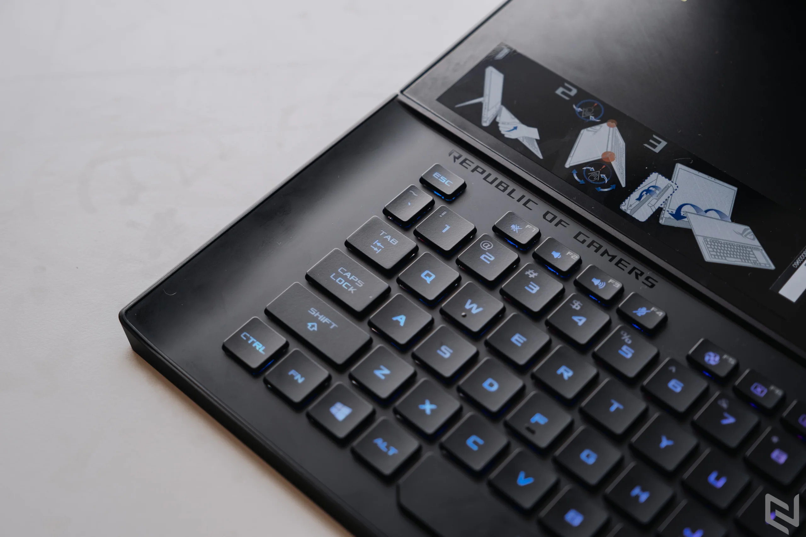 Trên tay ASUS ROG Mothership - "tàu mẹ" chơi game cực mạnh mà ai cũng muốn được "lái"