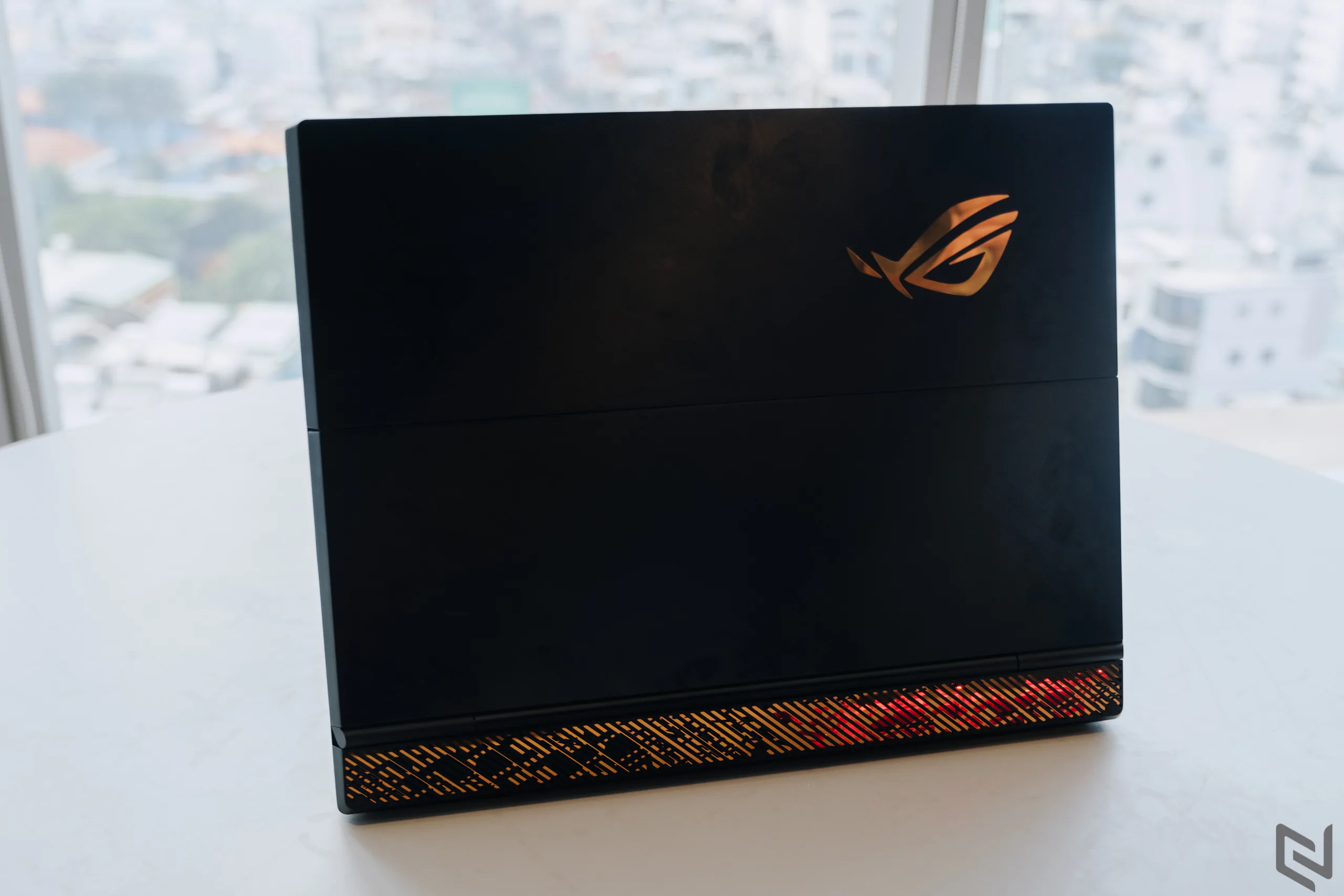 Trên tay ASUS ROG Mothership - "tàu mẹ" chơi game cực mạnh mà ai cũng muốn được "lái"