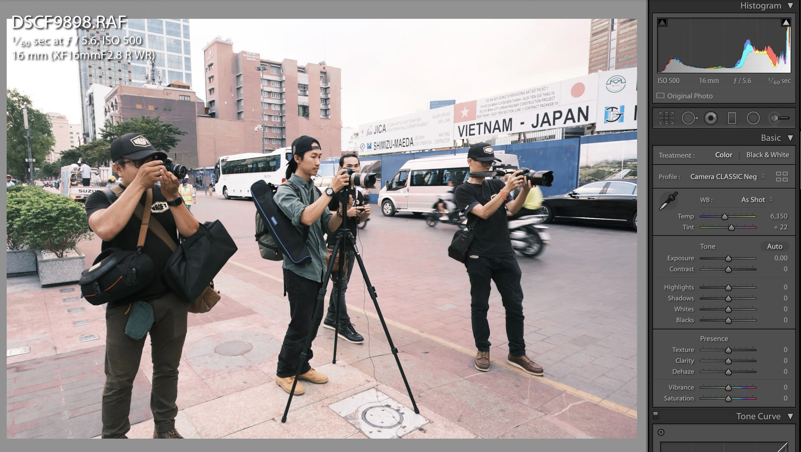 Phiên bản mới nhất của Lightroom đã sửa được lỗi sai màu của giả lập Classic Negative trên X-Pro 3