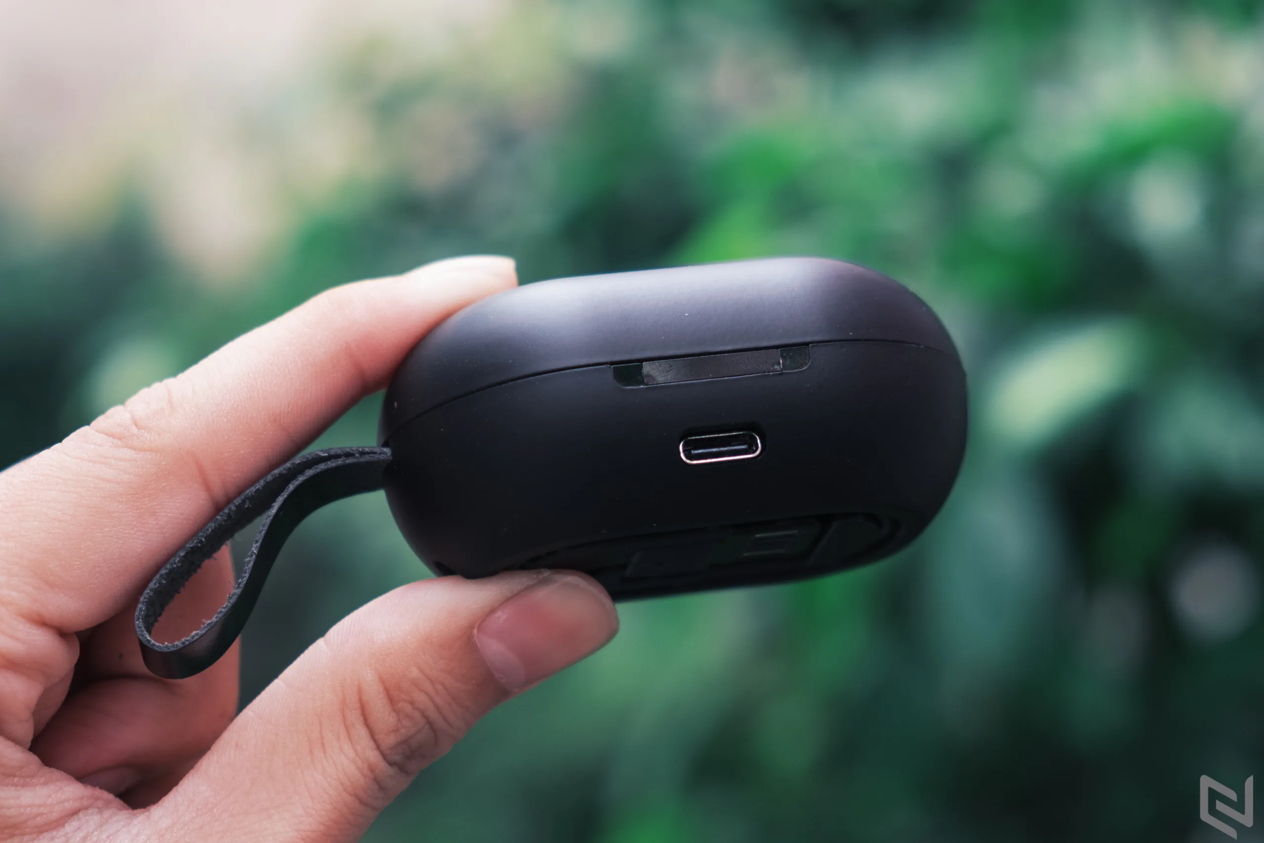 Trên tay tai nghe true wireless Tronsmart Spunky Beat: Chất âm tốt so với mức giá