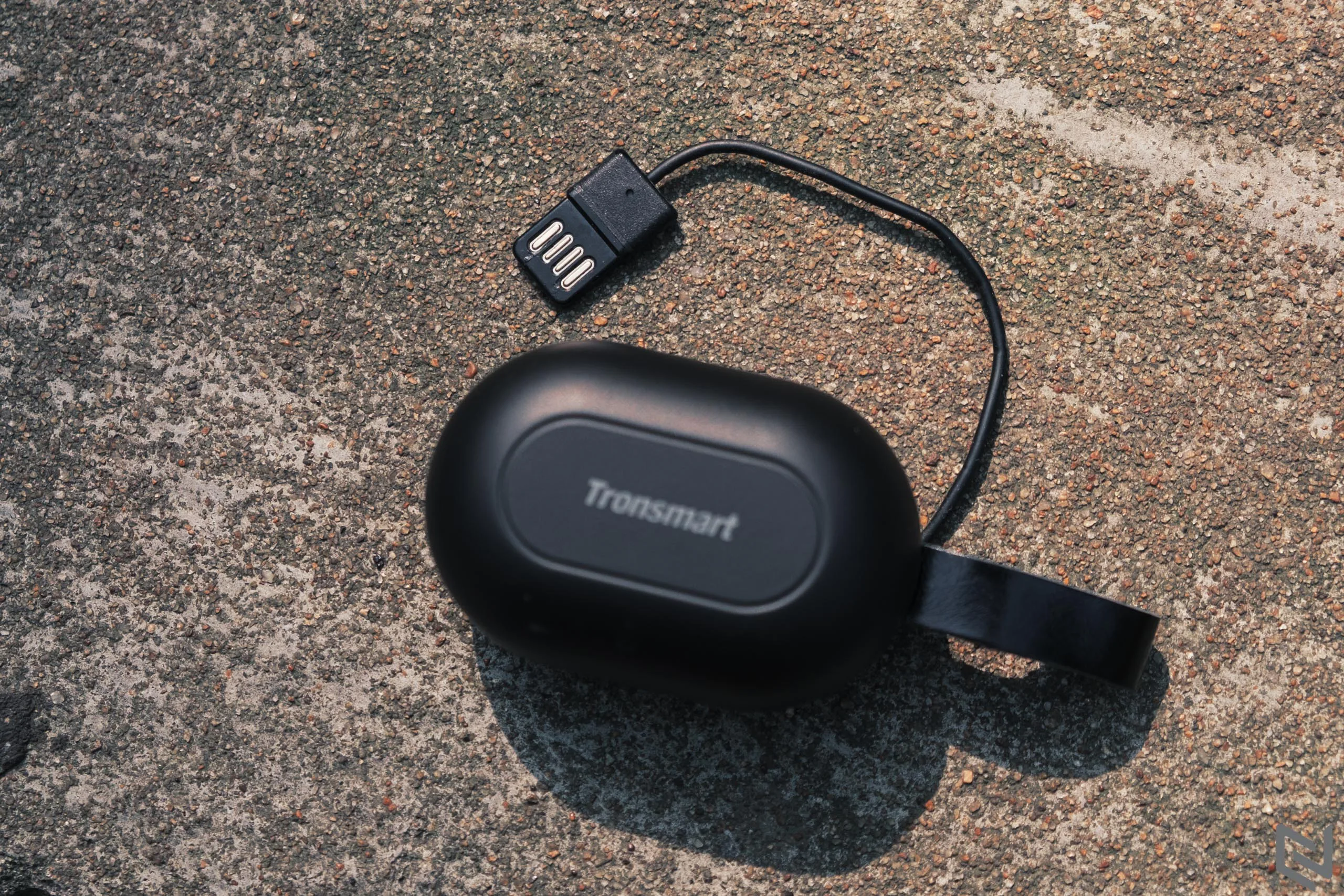 Trên tay tai nghe true wireless Tronsmart Spunky Beat: Chất âm tốt so với mức giá
