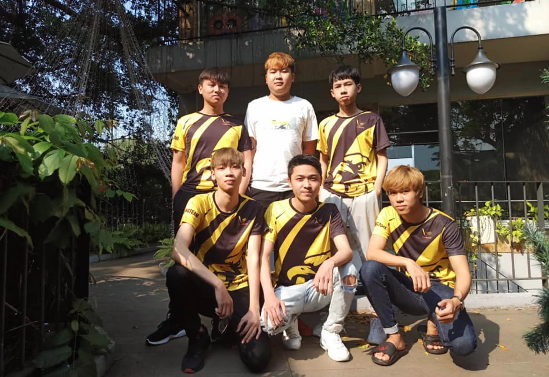 V Gaming vô địch chung kết khu vực phía Bắc FPT eSport Championship mùa 2, đối đầu với Takedemy tại trận chung kết toàn Quốc