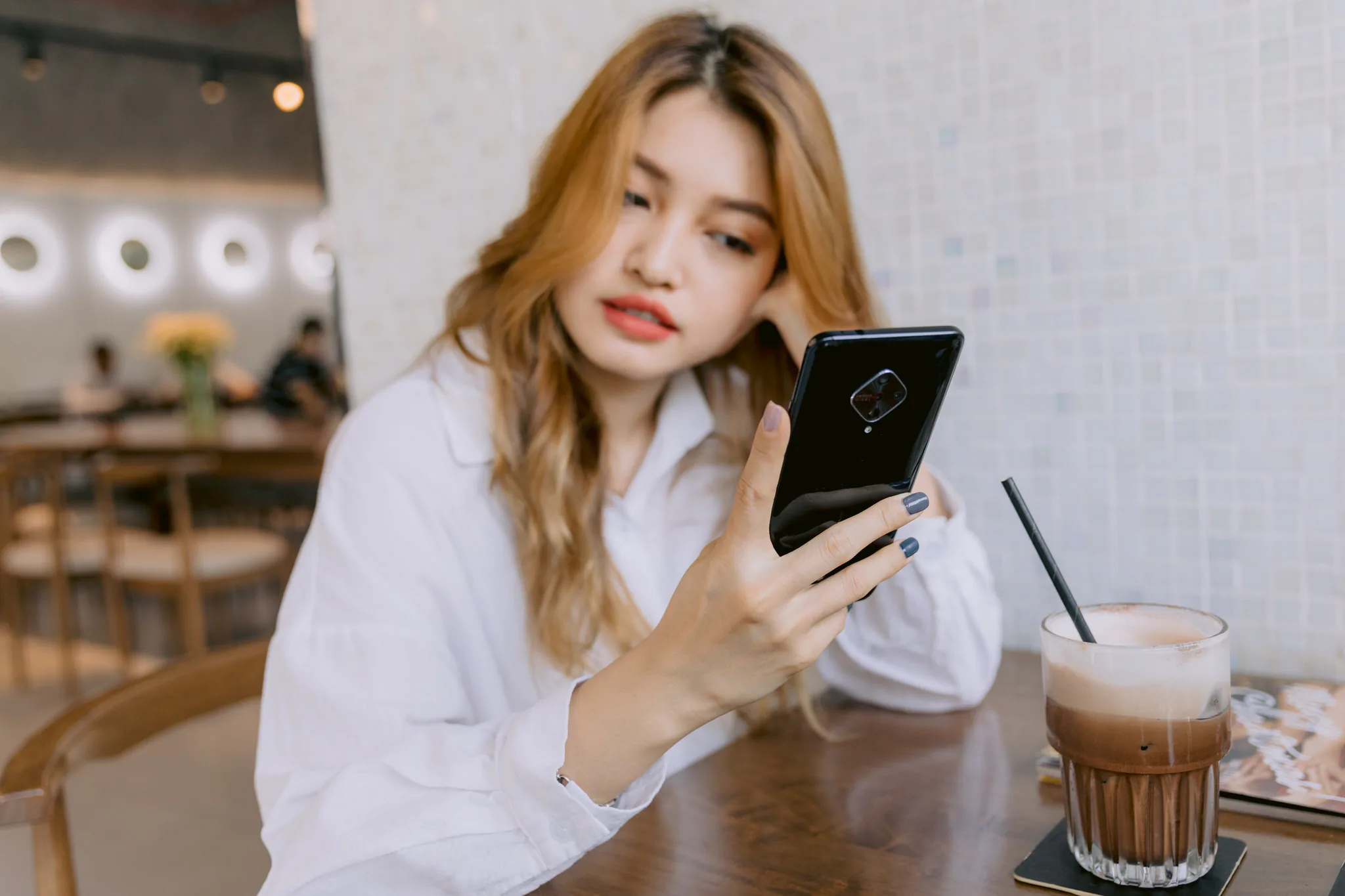 Bắt trọn bộ ảnh sống ảo mùa lễ hội cùng 4 camera đỉnh cao của vivo S1 Pro