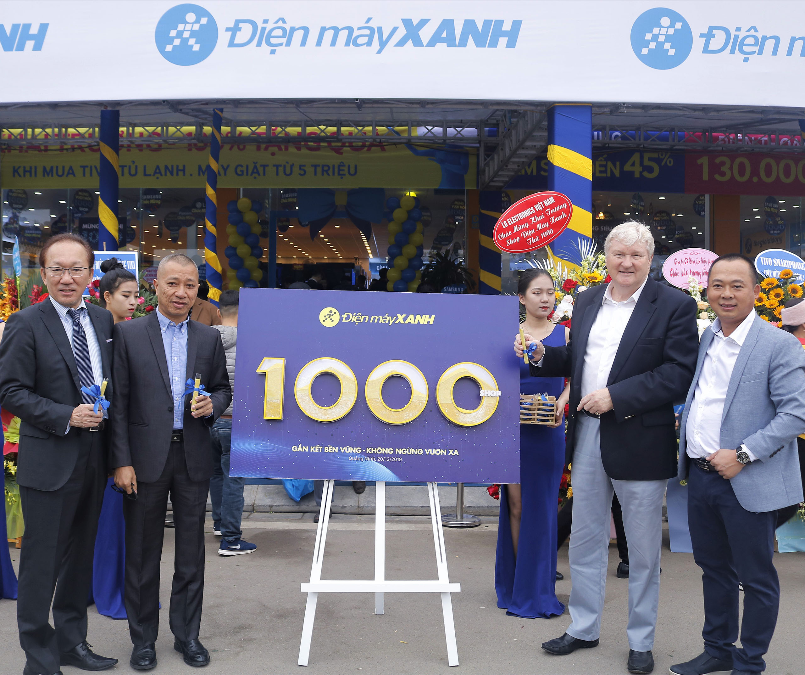 Điện Máy Xanh đạt mốc 1000 siêu thị: Ngôi vương ngành bán lẻ điện máy
